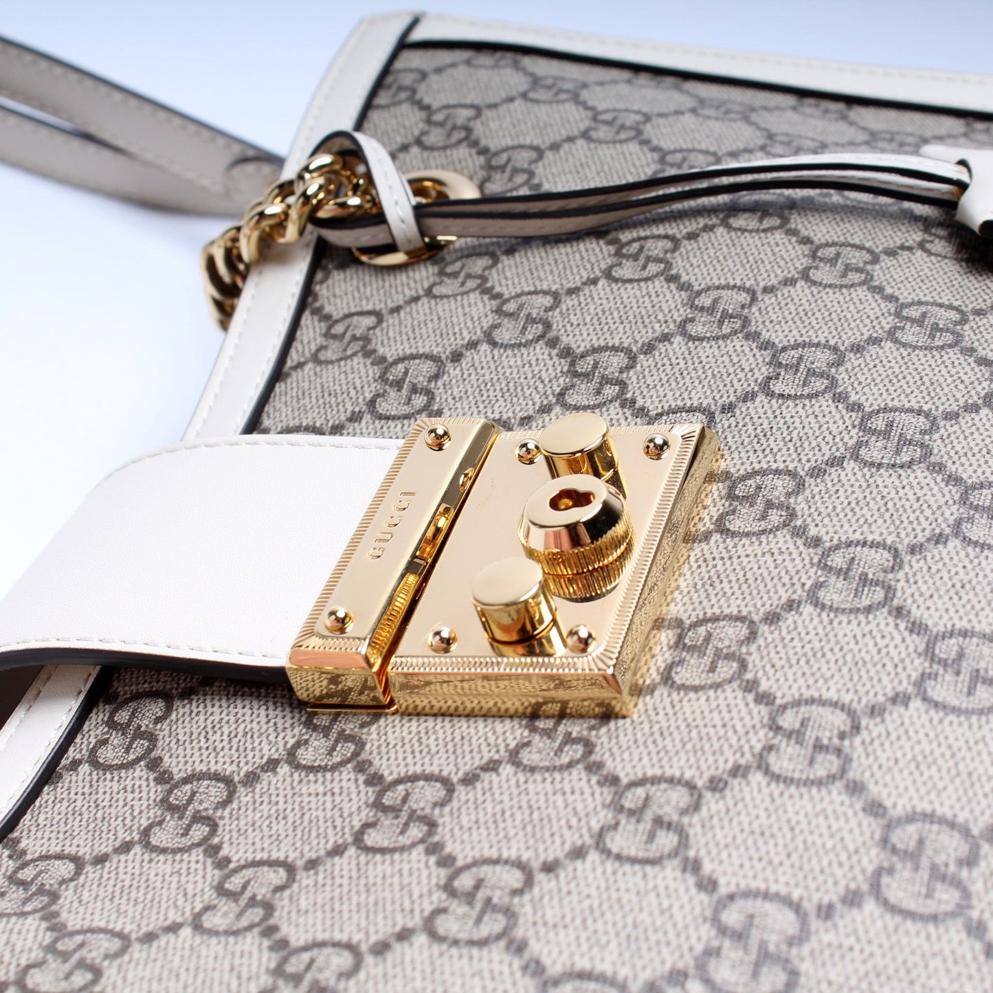 479197 Padlock GG Shoulder Medium