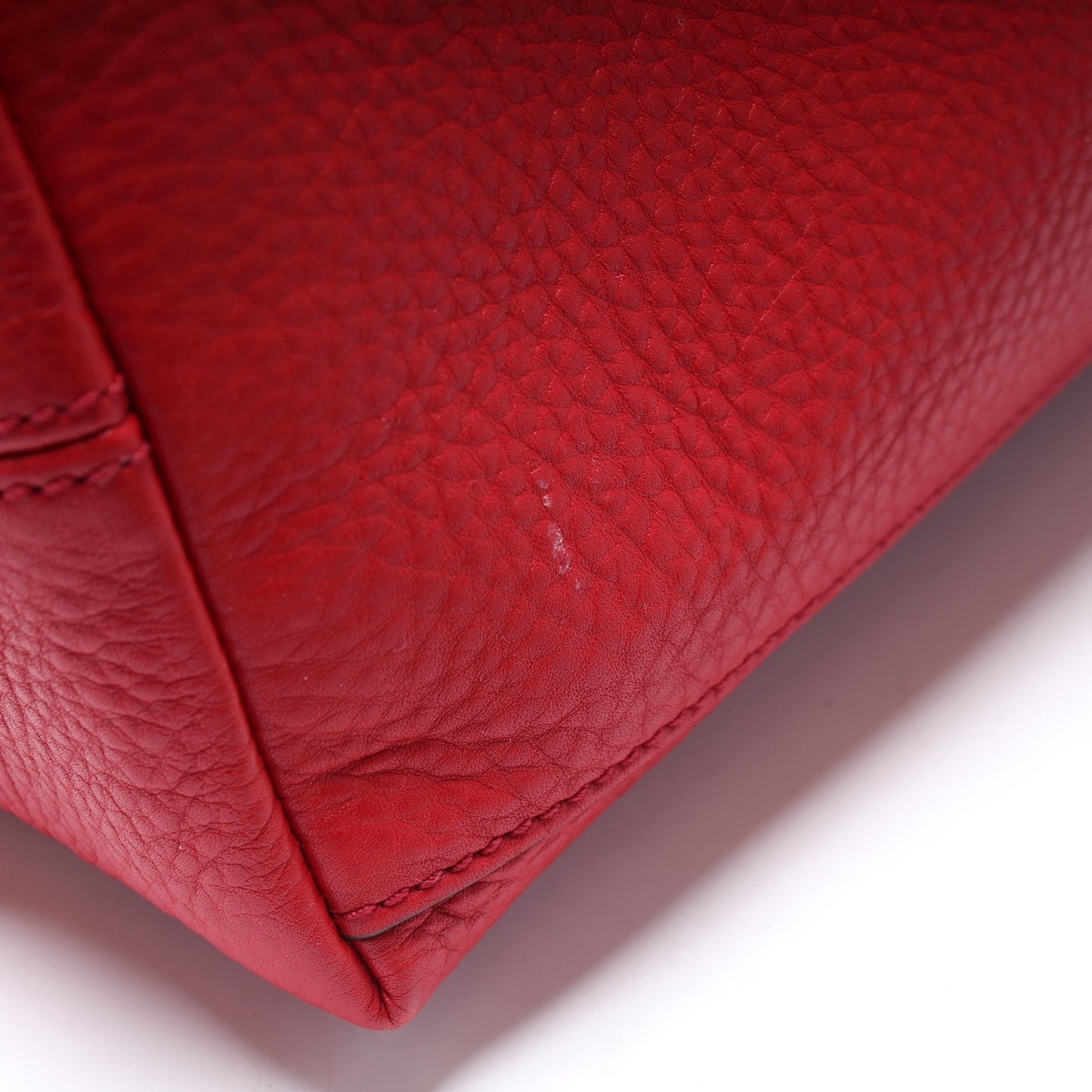 308982 Soho Leather Shoulder Medium