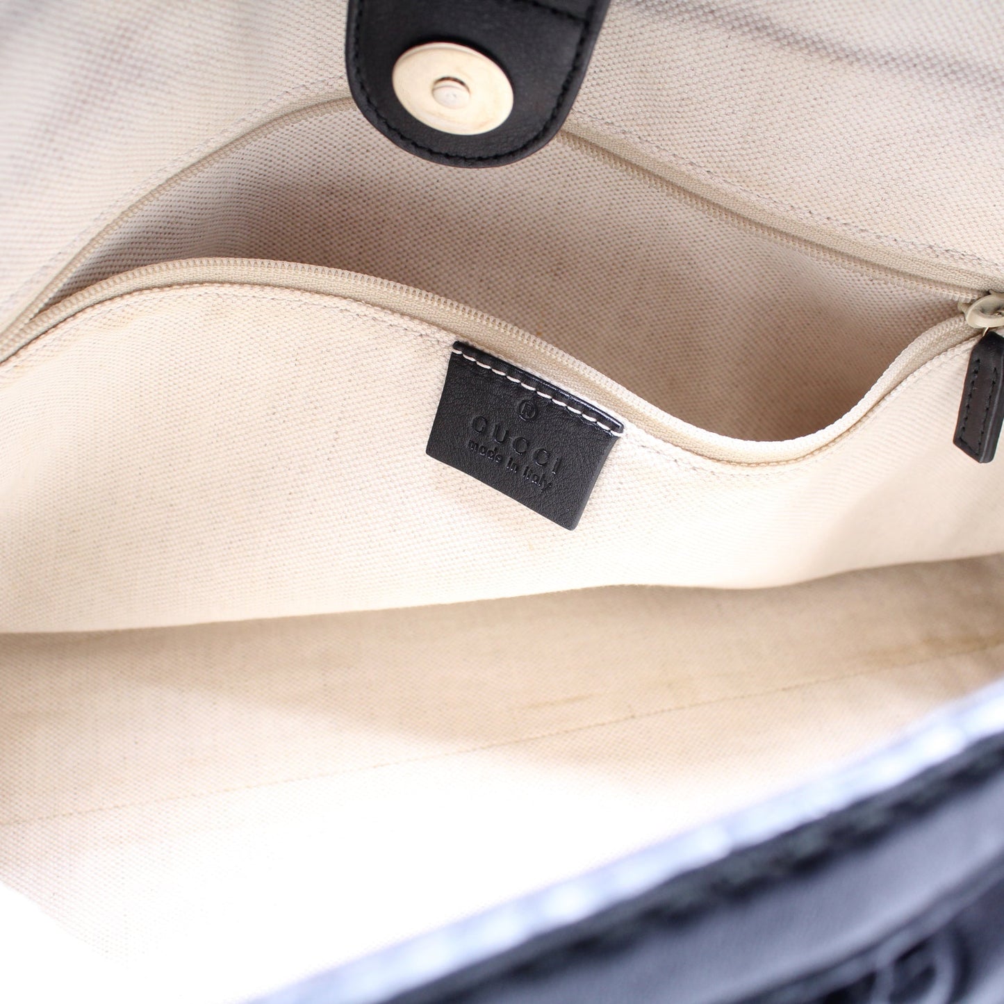 211944 Sukey GG Leather Medium