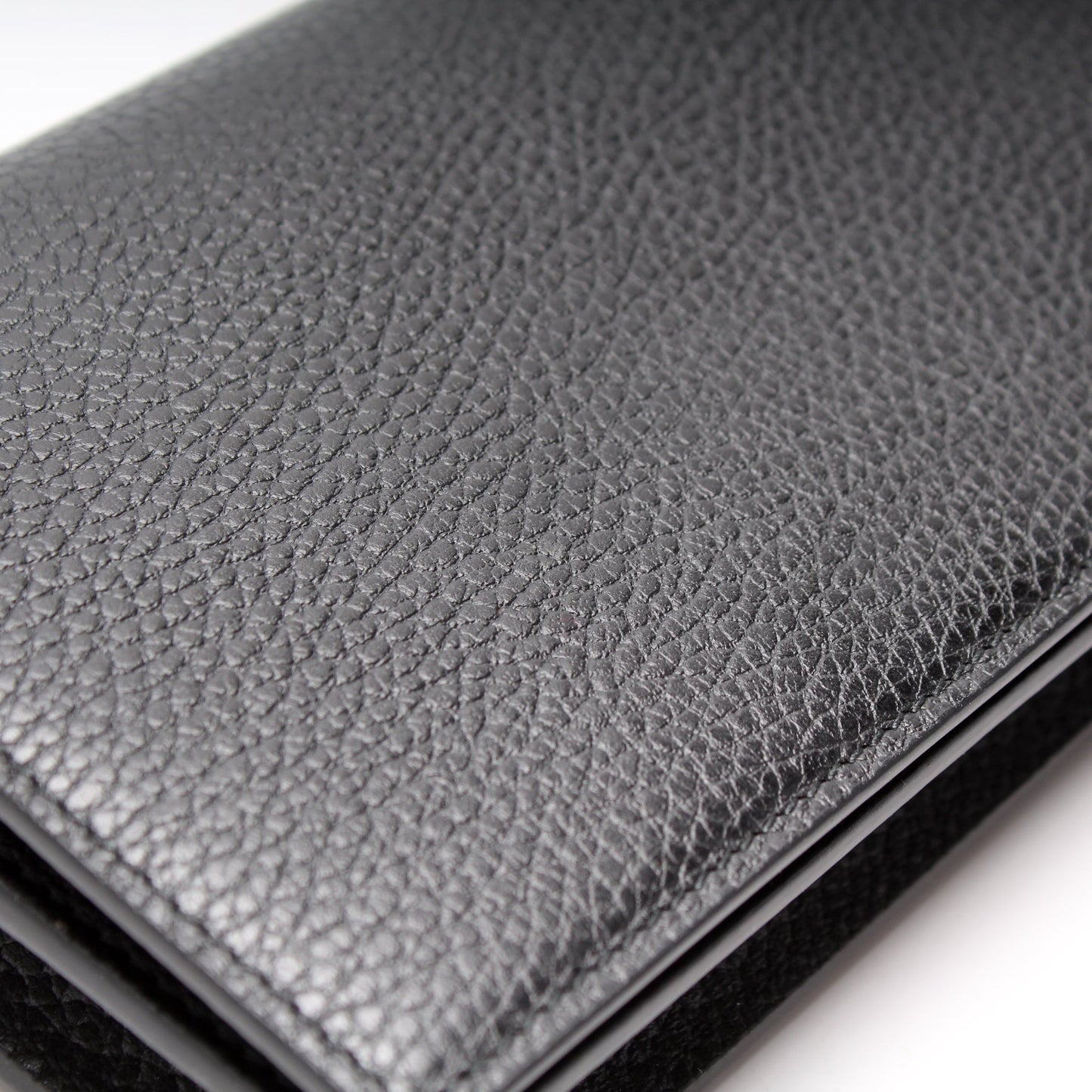 466506 Interlocking GG Chain Wallet