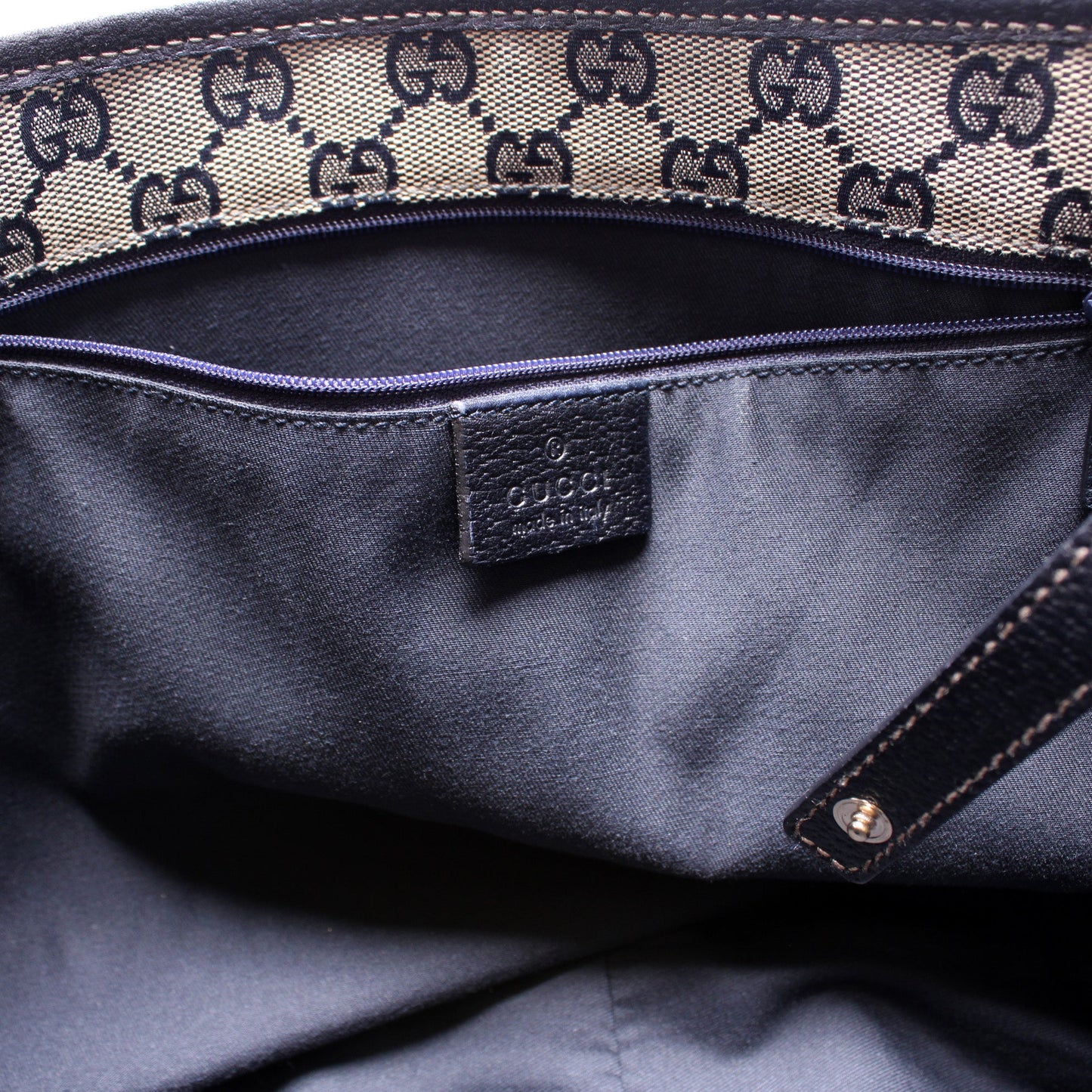 130736 Abbey Leather Tote Medium