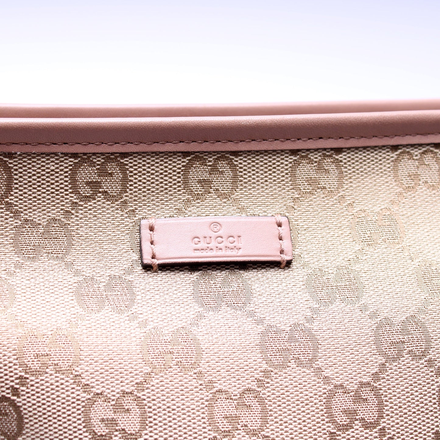 388924 GG Canvas Crossbody