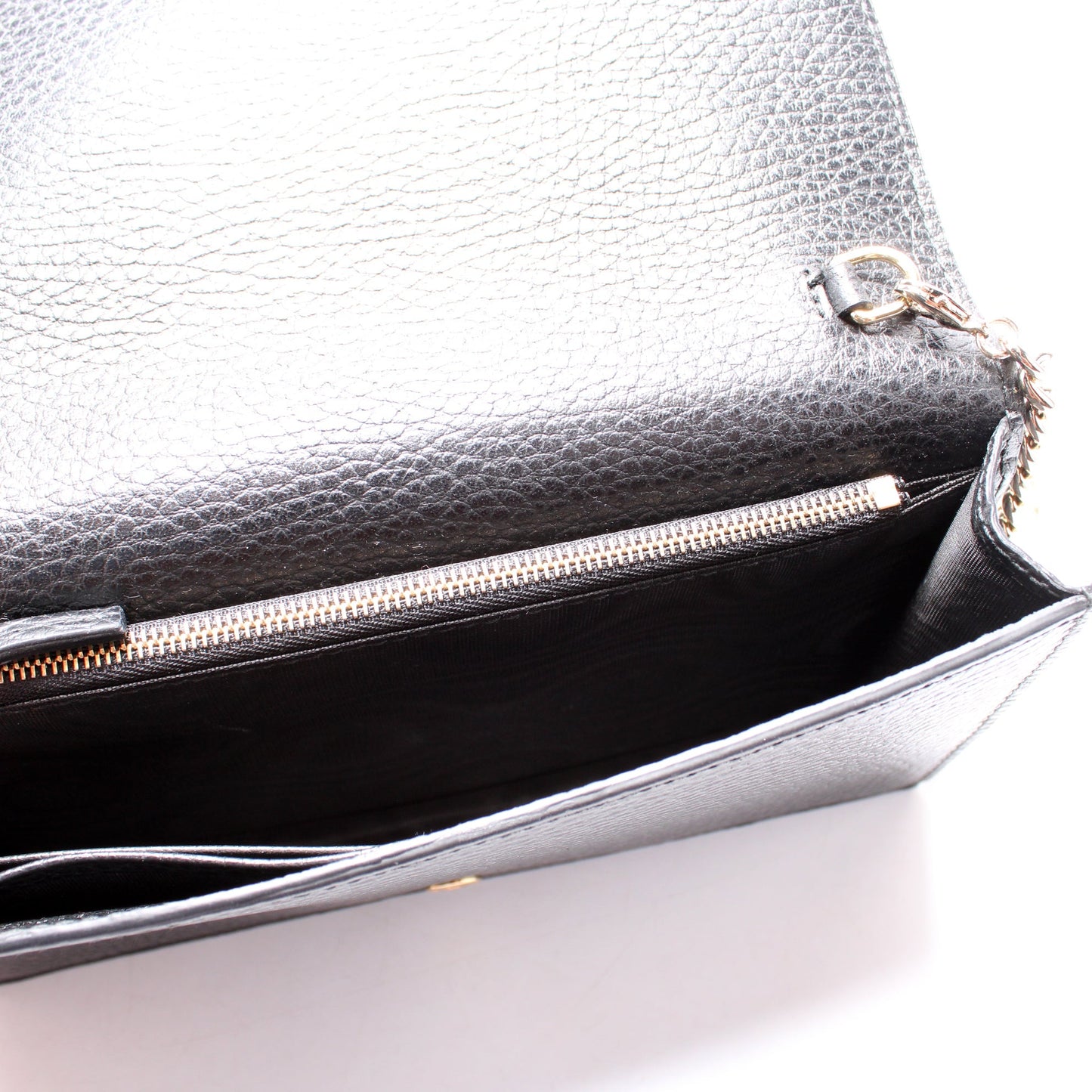 466506 Interlocking GG Chain Wallet