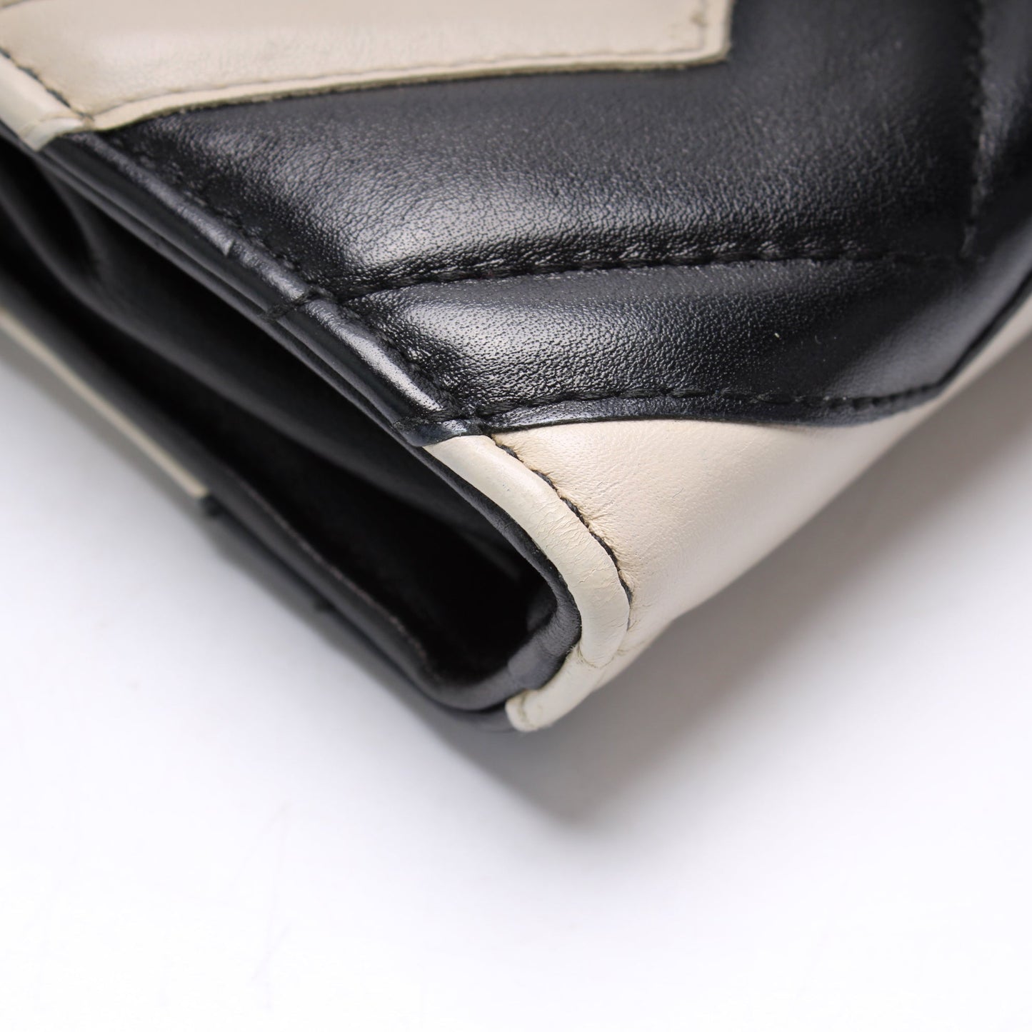 474575 Marmont Chain Wallet