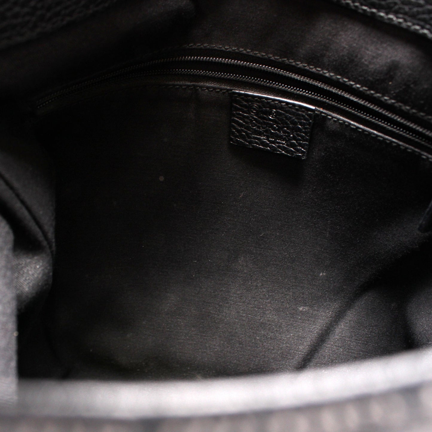 196140 GG Canvas Shoulder Bag