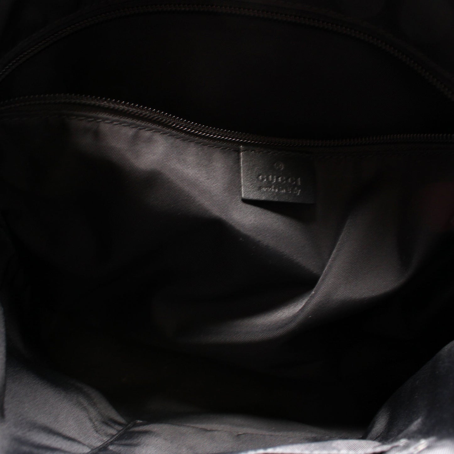 387111 GG Supreme Web Messenger