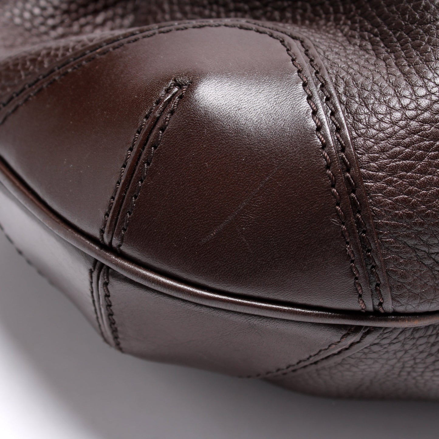 3801199 Willenmore Leather Shoulder Bag