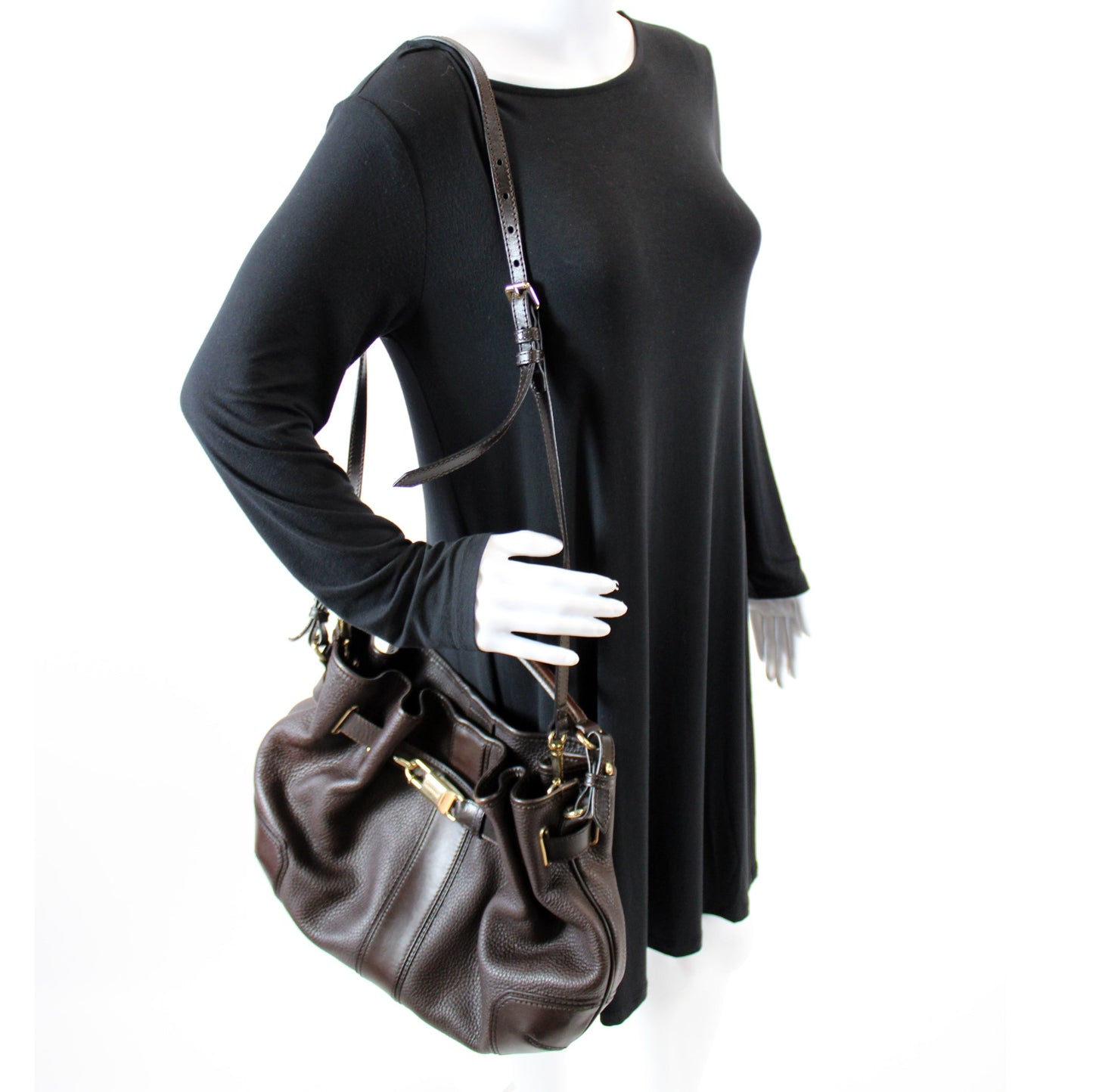 3801199 Willenmore Leather Shoulder Bag