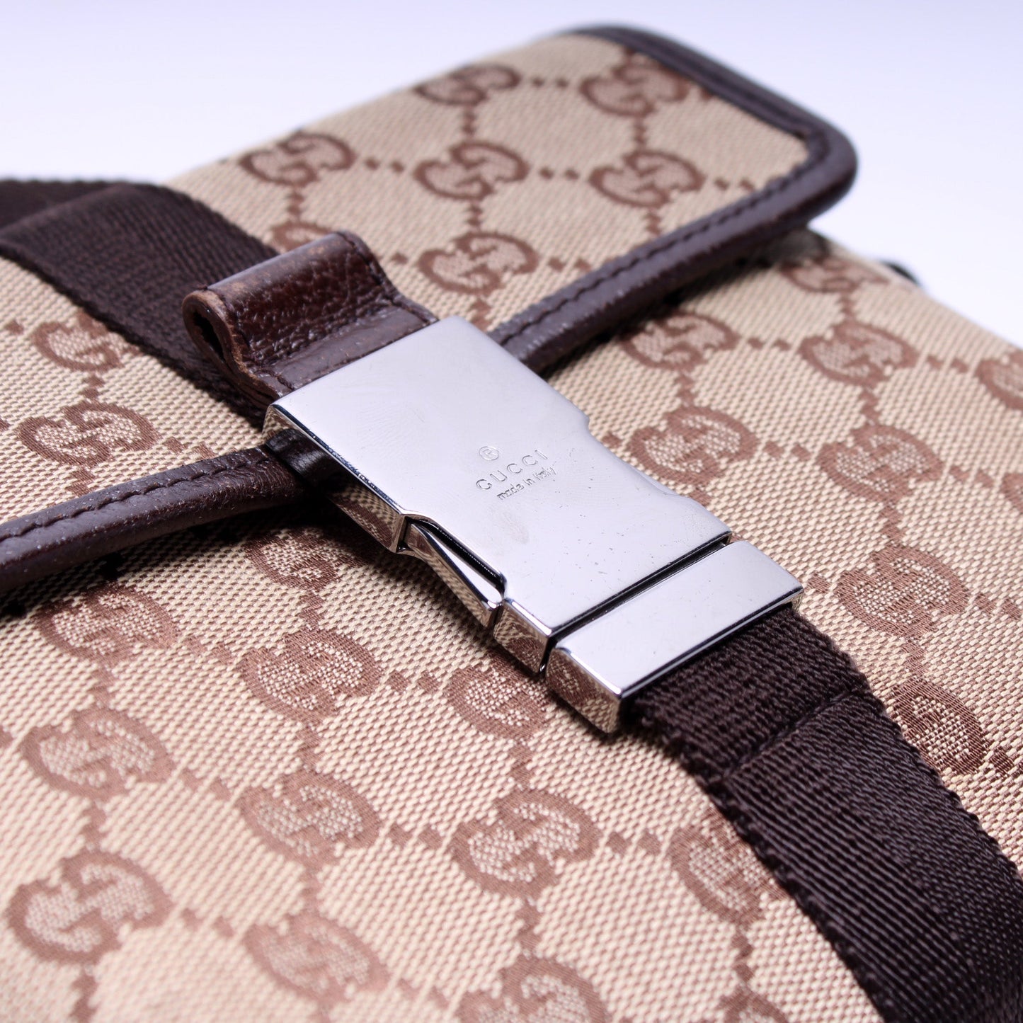131236 GG Canvas Small Buckle Belt Bag