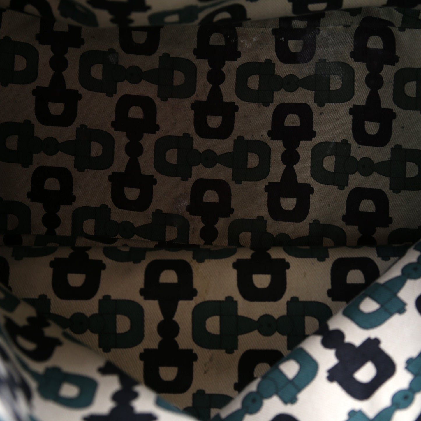 137621 Pelham Guccissimma