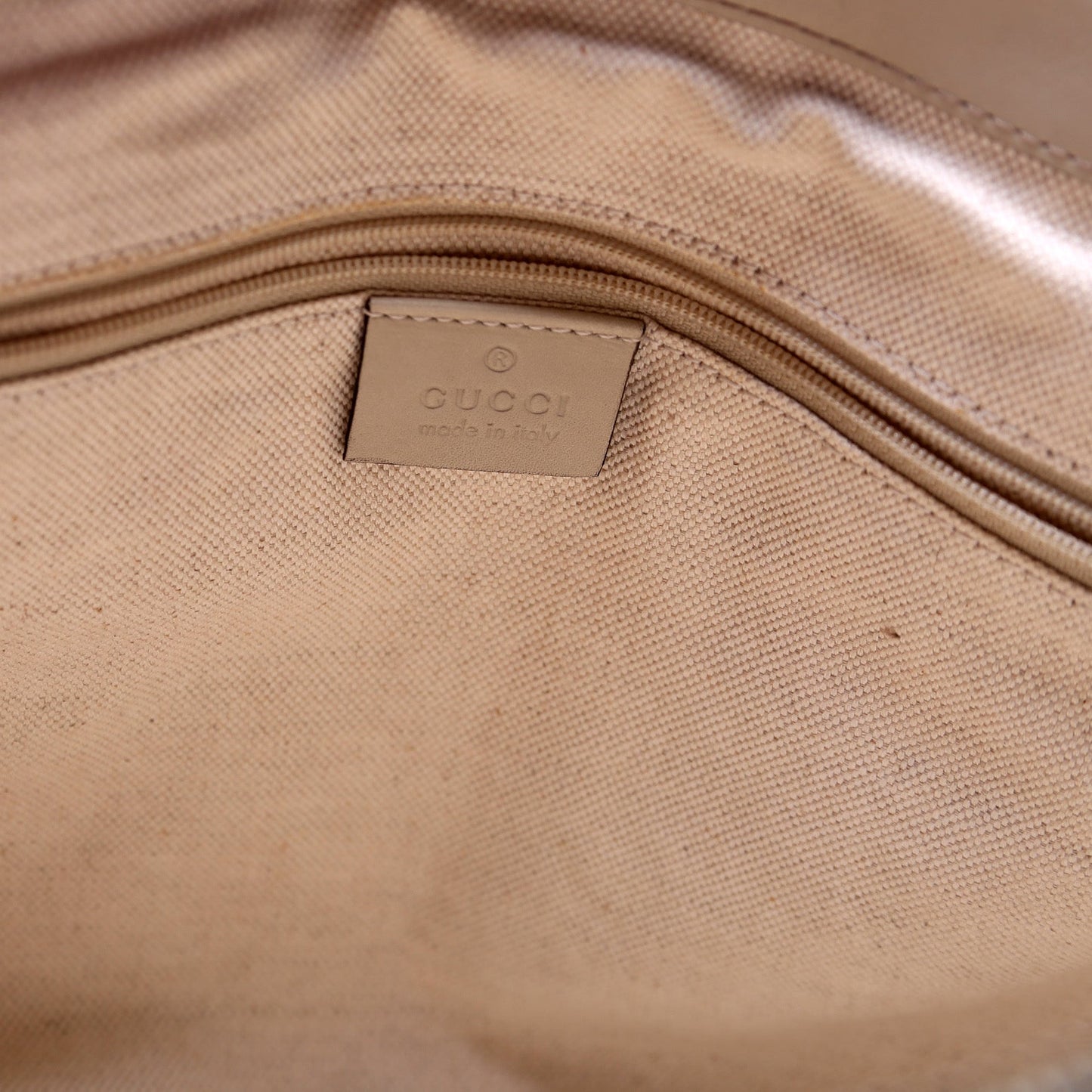 247902 GG Canvas Sukey Satchel