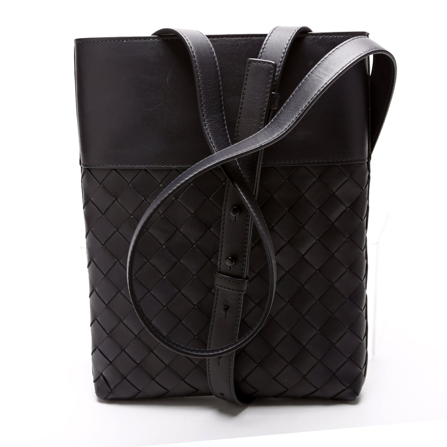 Intrecciato VN Crossbody Messenger