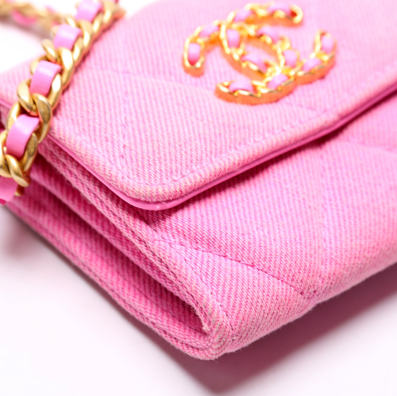 19 Flap Coin Purse W/Chain