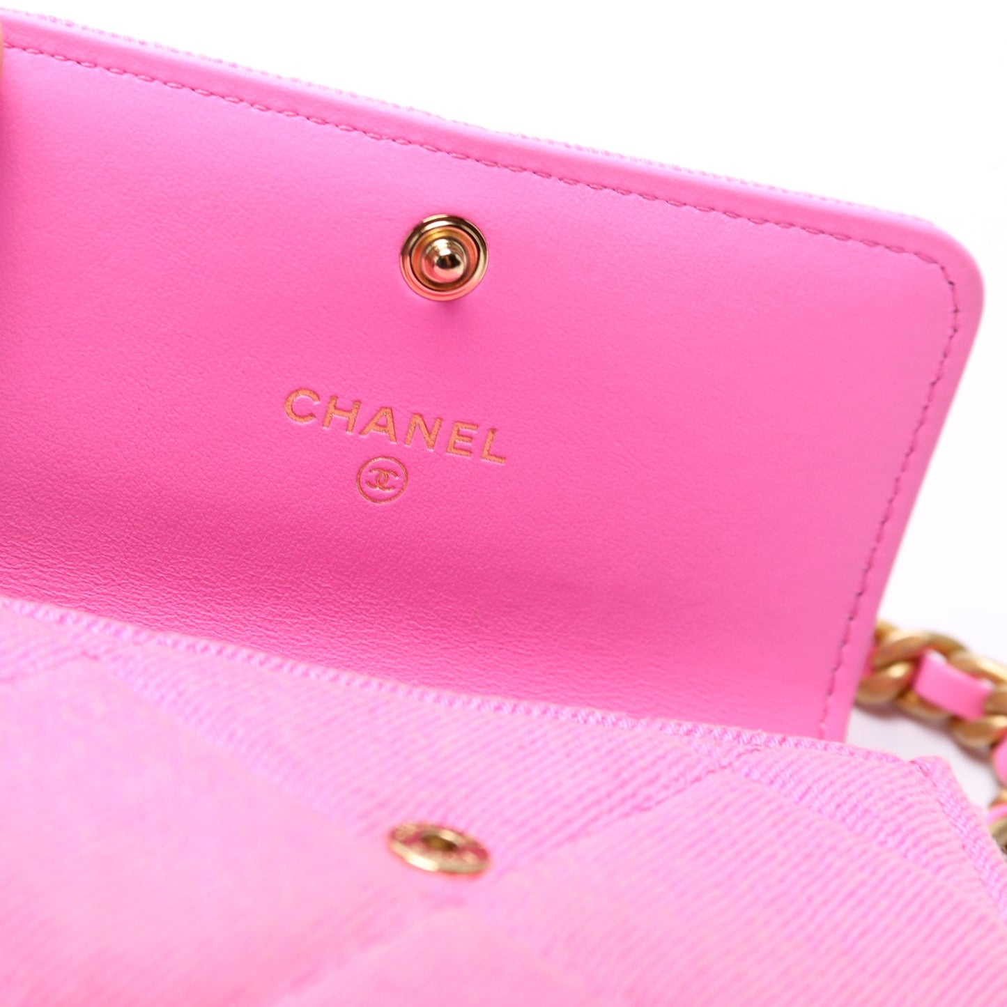 19 Flap Coin Purse W/Chain