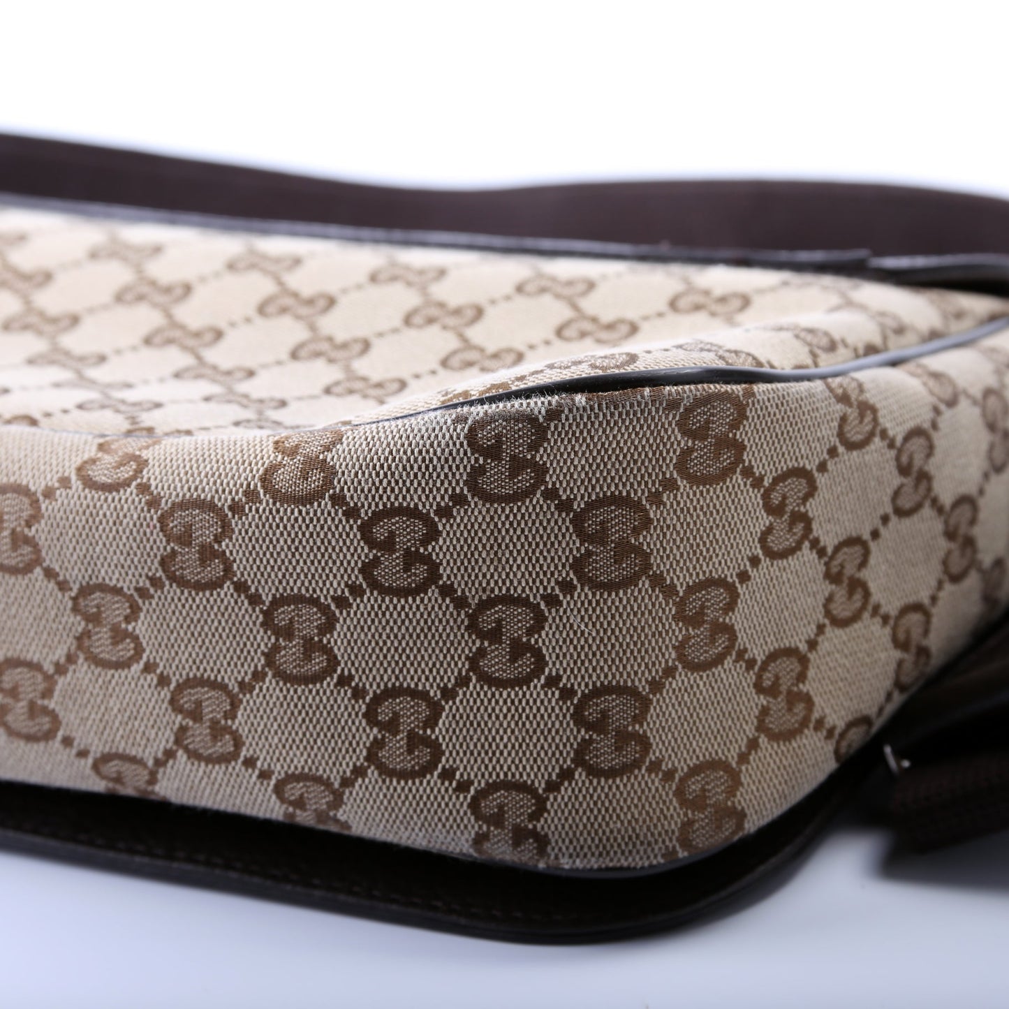 449172 GG Canvas Messenger