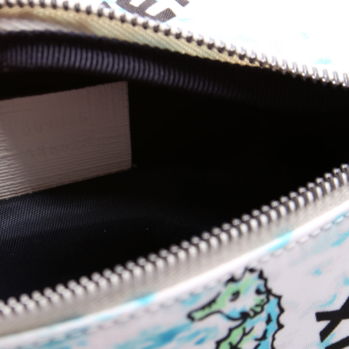 502095 GG Supreme Strawberry Belt Bag