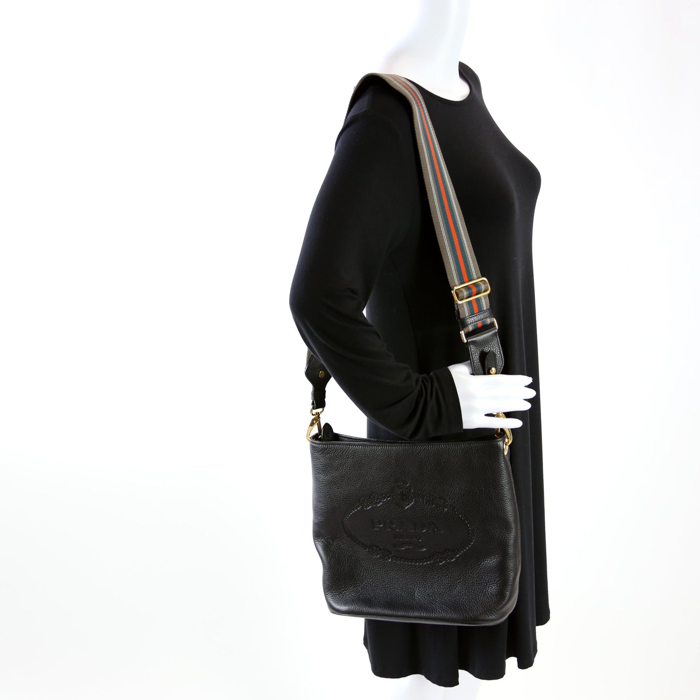 1BR057 Vitello Phenix Bucket Bag