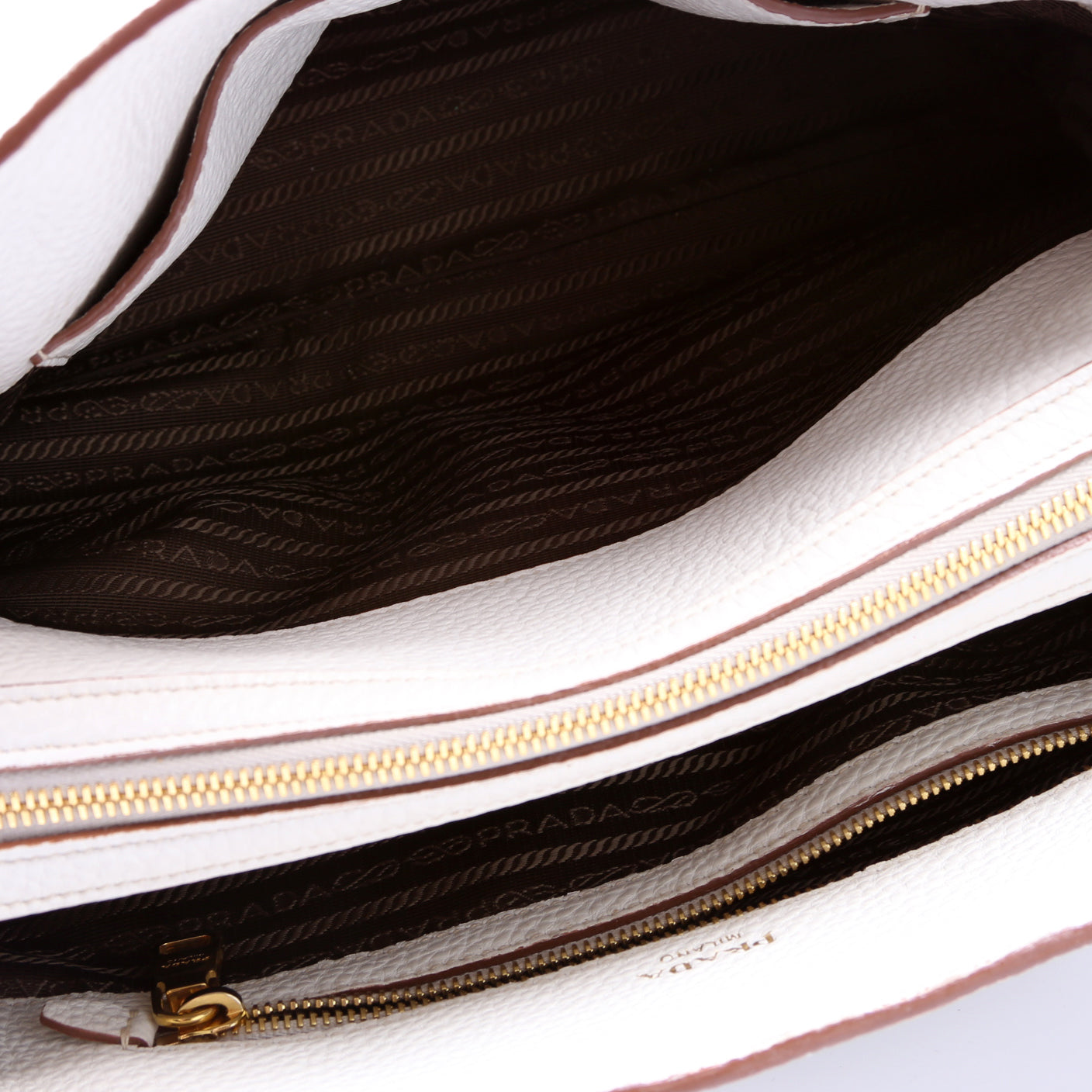 1BA127 Vitello Daino Center Zip 2-Way
