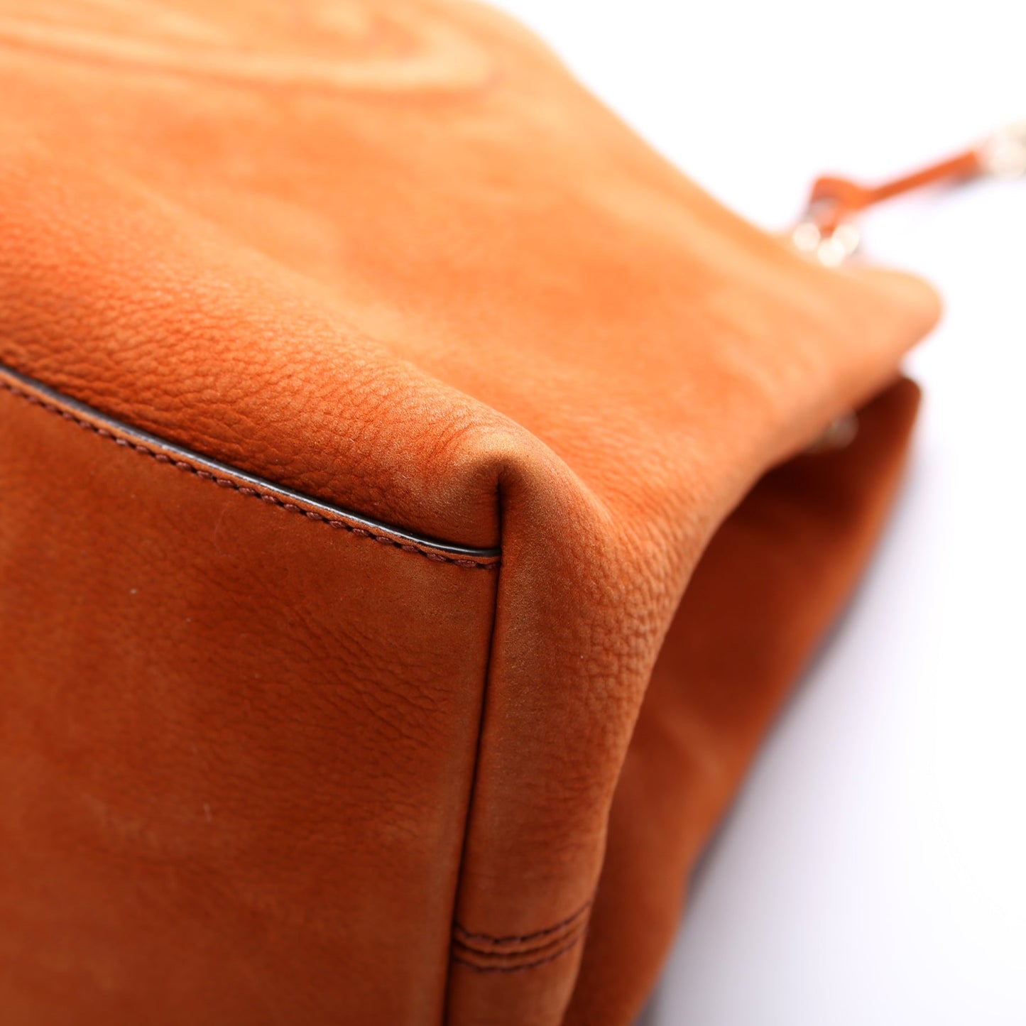 308982 Soho Nubuck Shoulder Medium