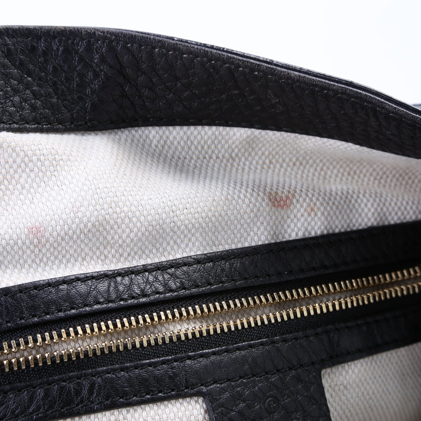336751 Soho Leather Shoulder