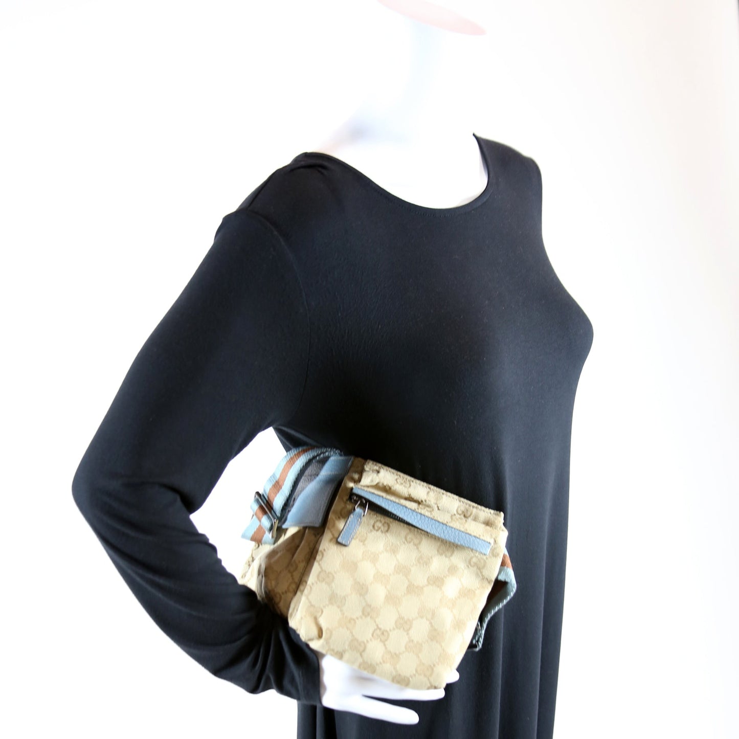 28566 GG Canvas Waist Bag