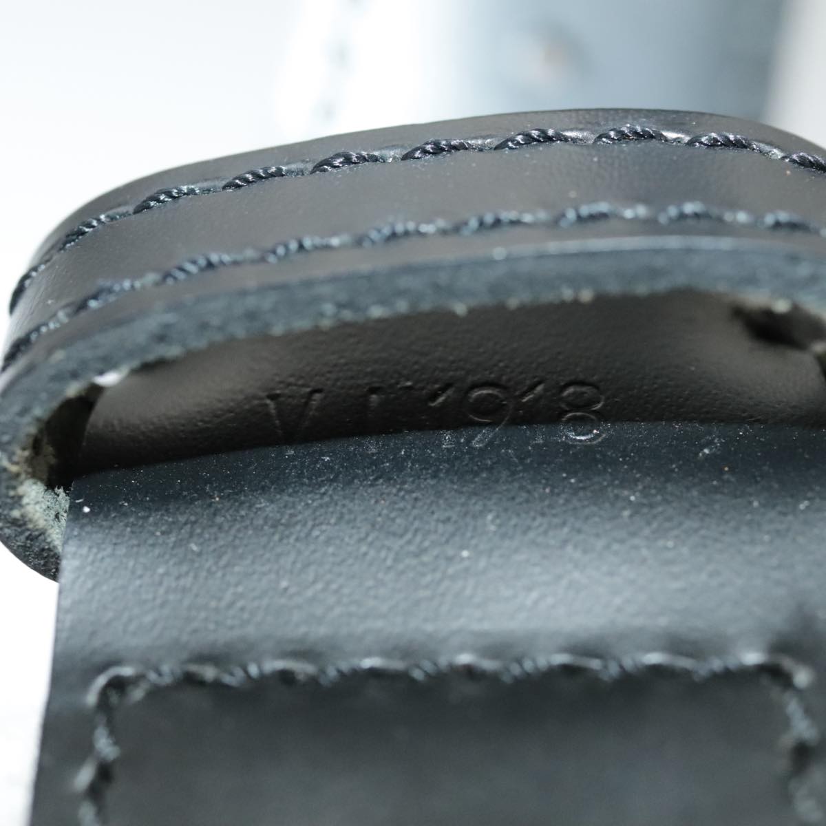 Louis Vuitton Sac D'épaule Black Leather Shoulder Bag
