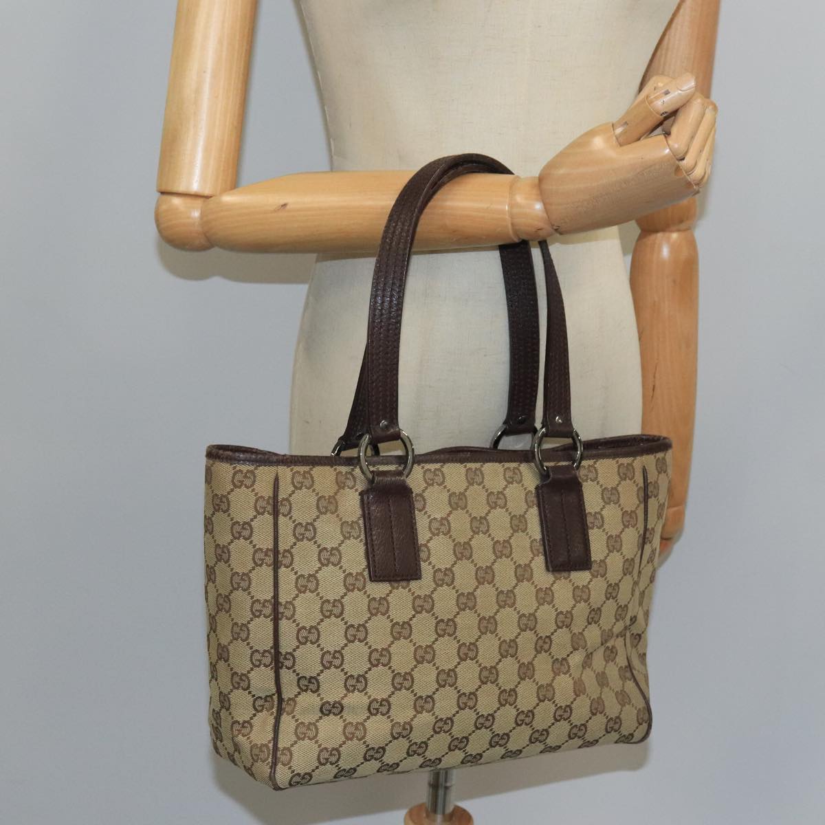 Gucci Gg Canvas Beige Canvas Handbag