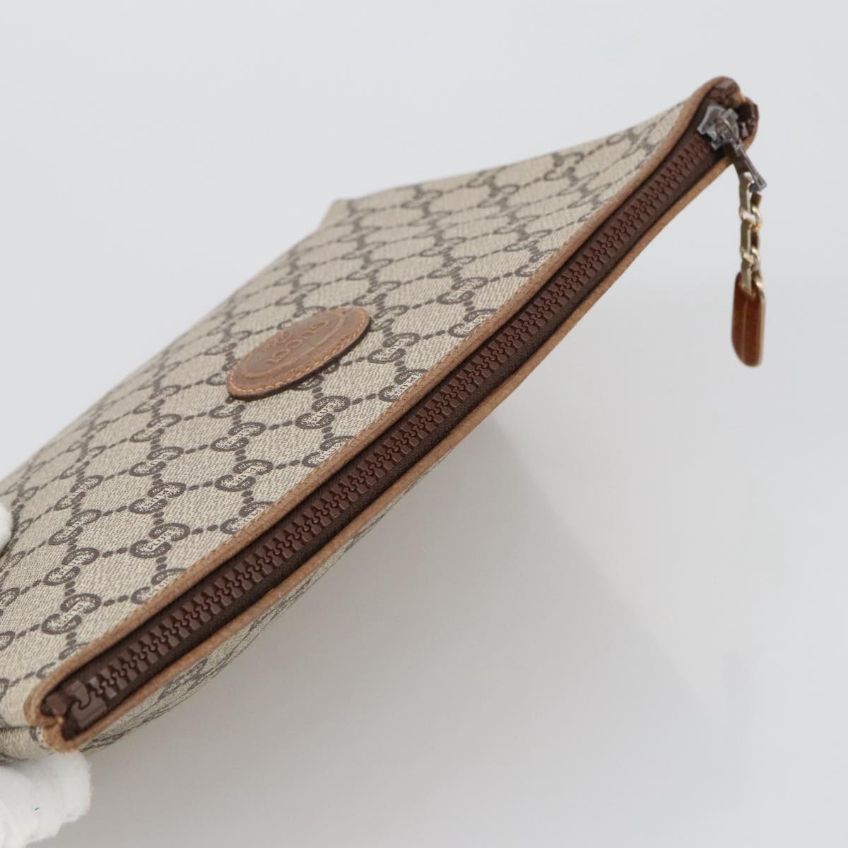 Gucci -- Beige Canvas Clutch Bag