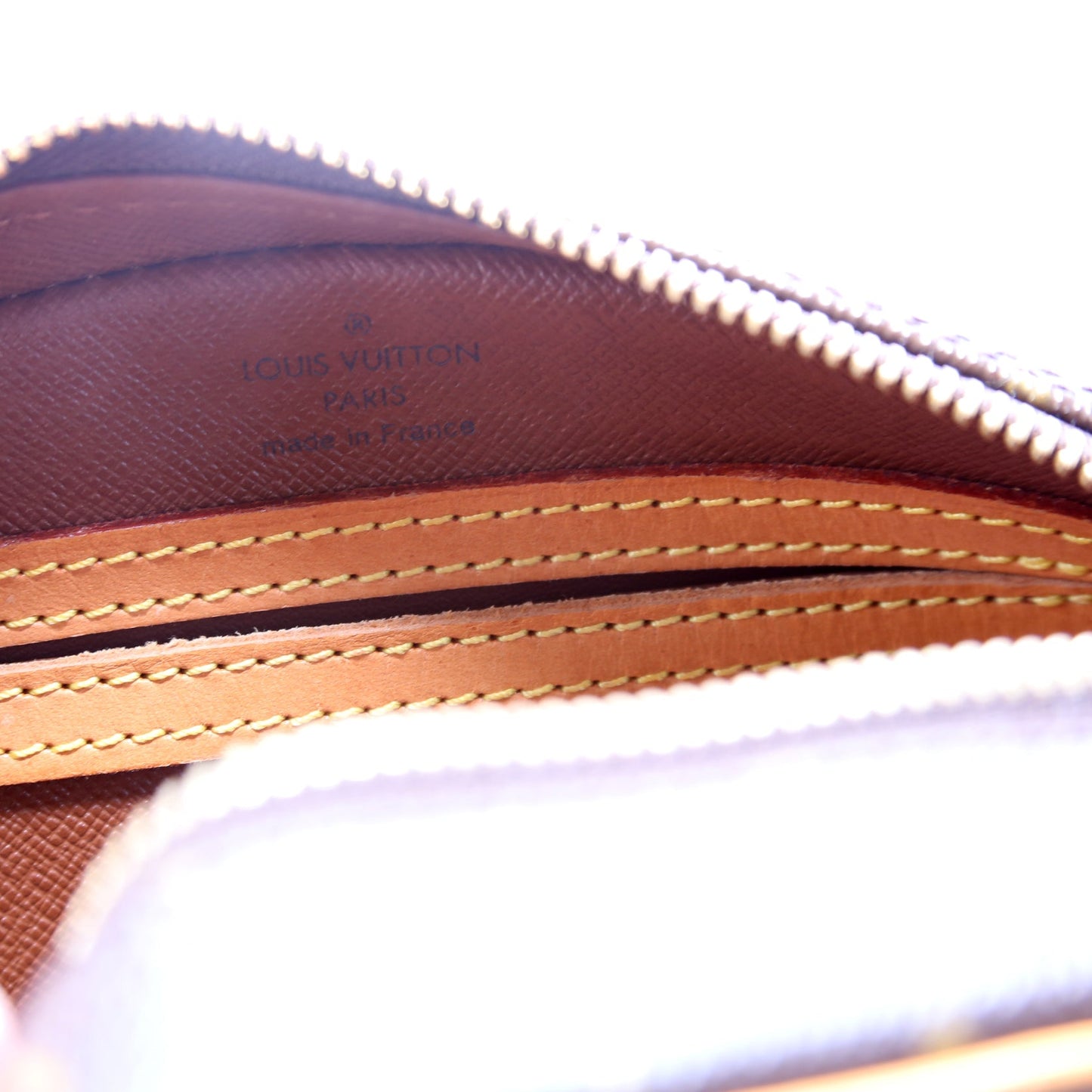 Blois Crossbody Monogram