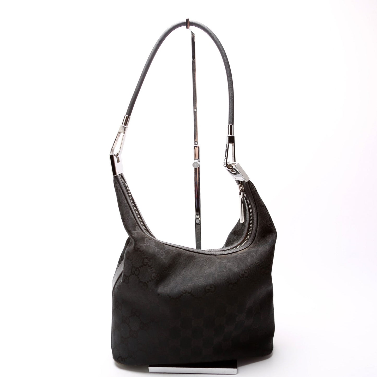 001-3814 GG Canvas Clasp Hobo