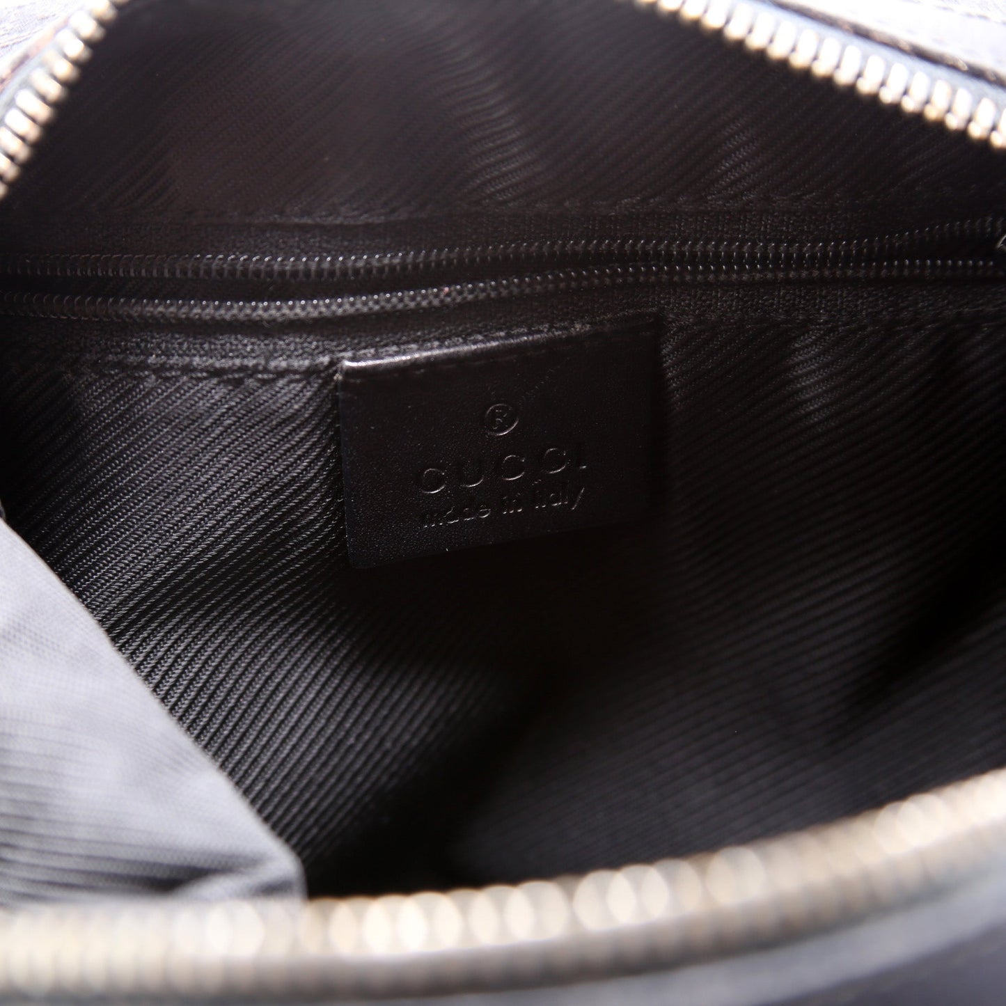 001-3814 GG Canvas Clasp Hobo