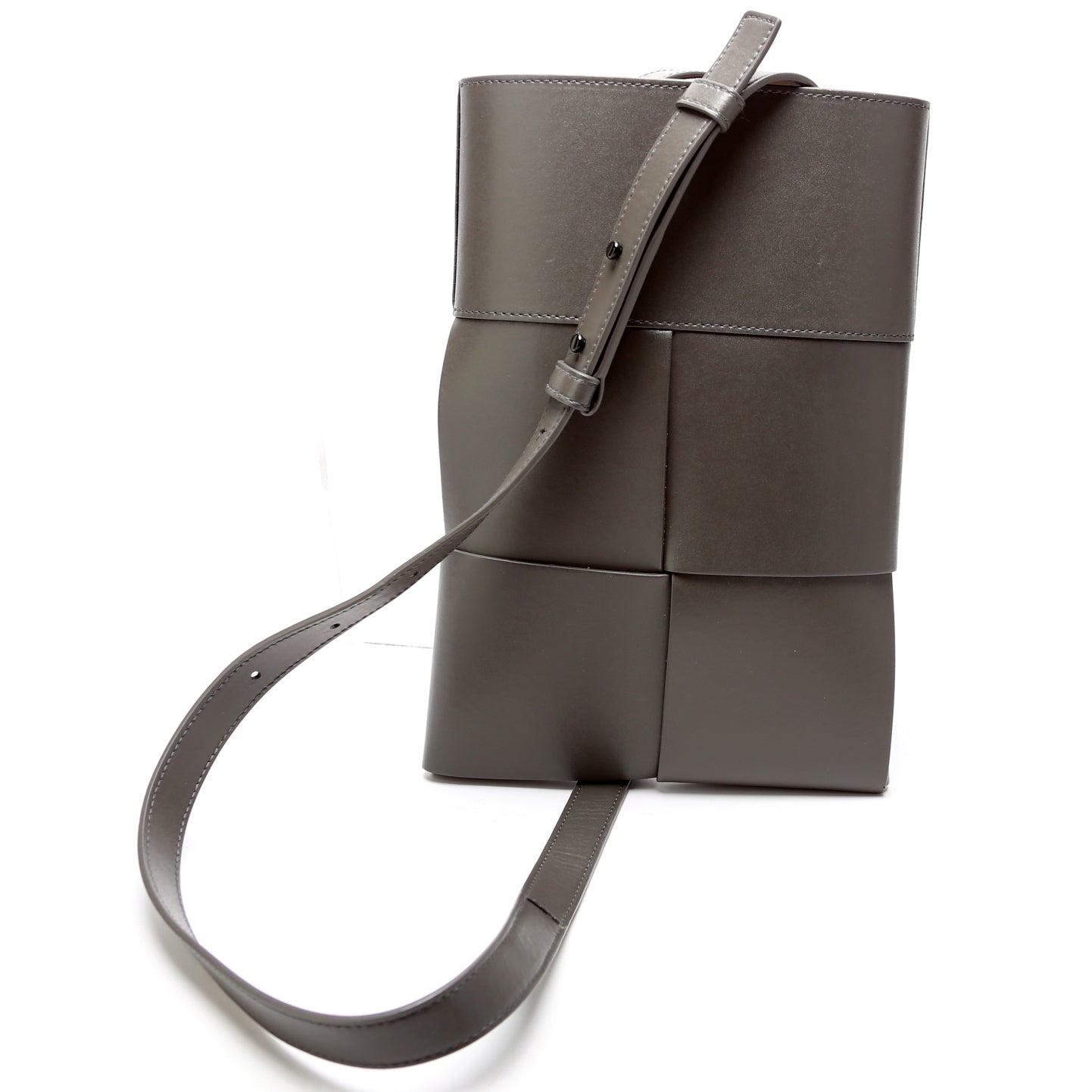 Maxi Intrecciato Crossbody Messenger