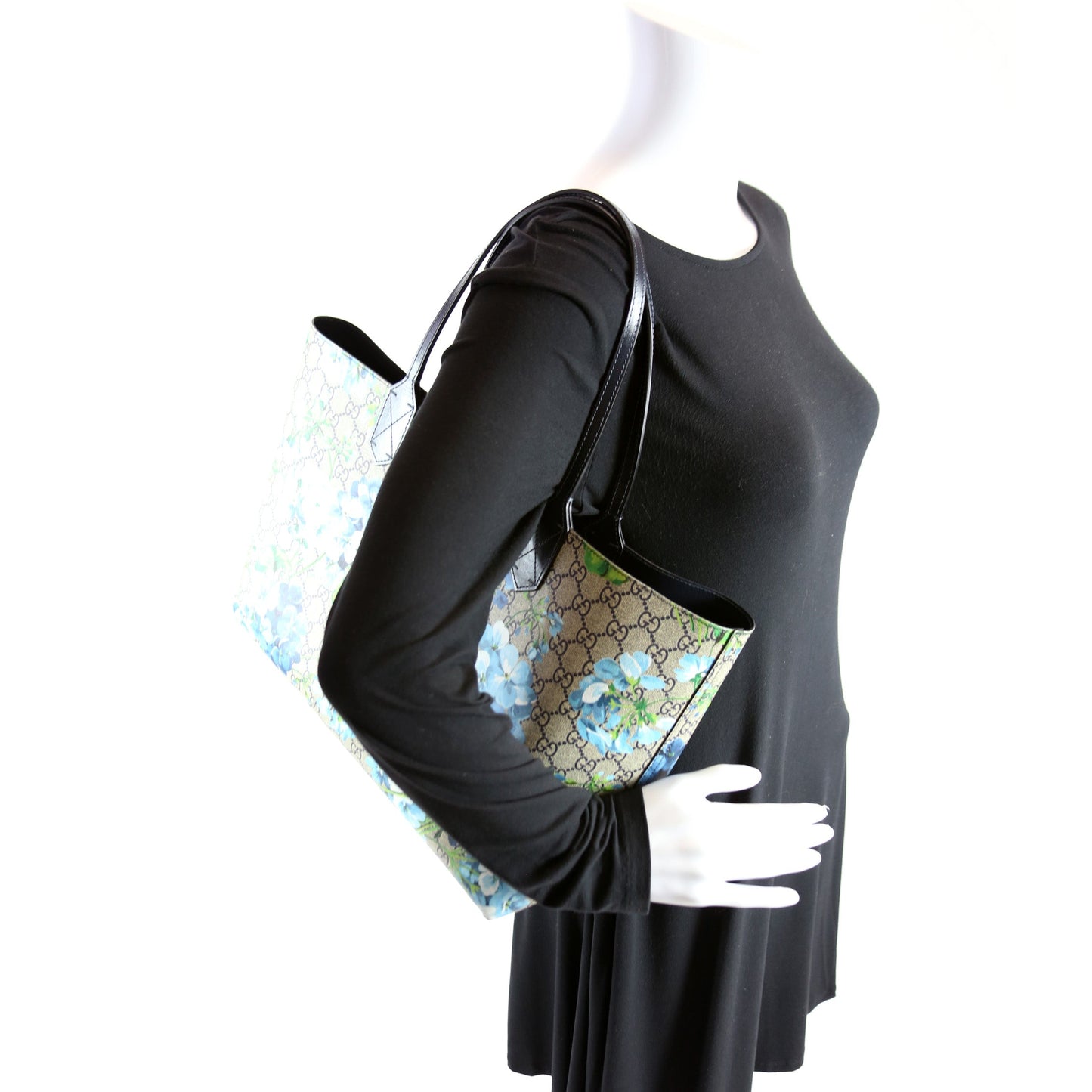 368563 GG Supreme Blooms Medium Reverse Tote