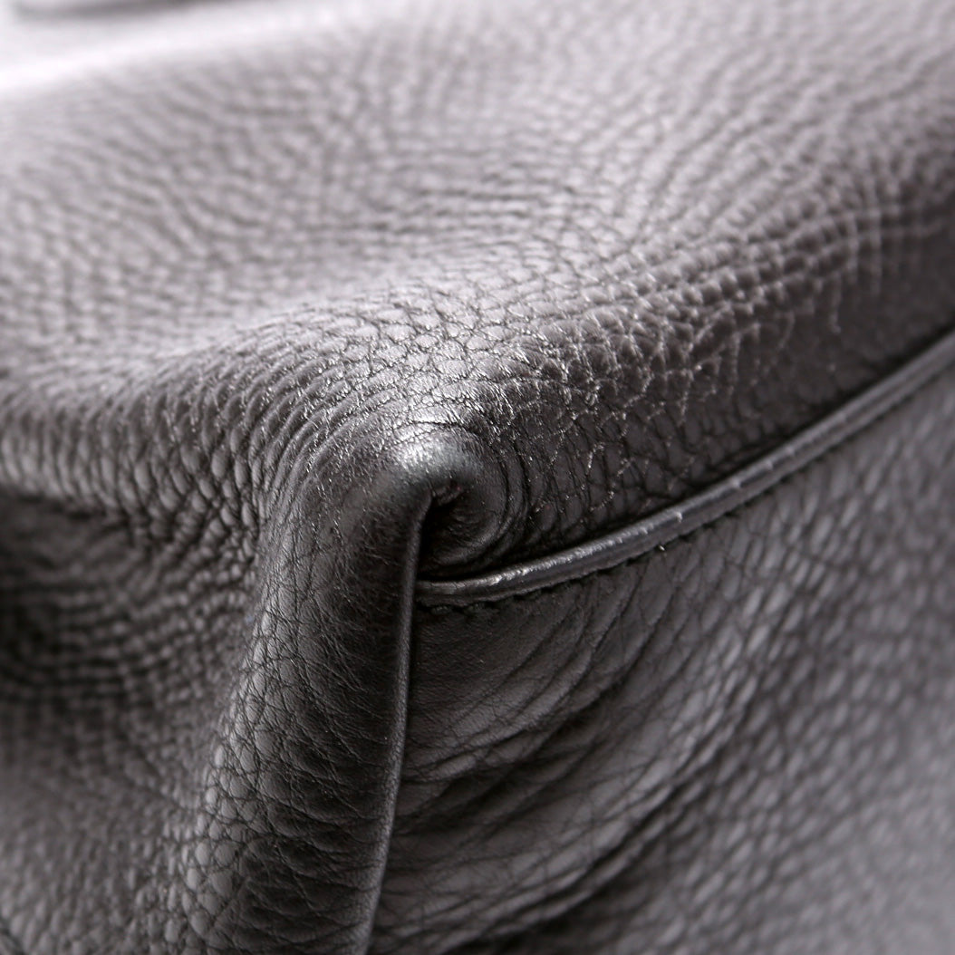 308982 Soho Leather Shoulder Medium