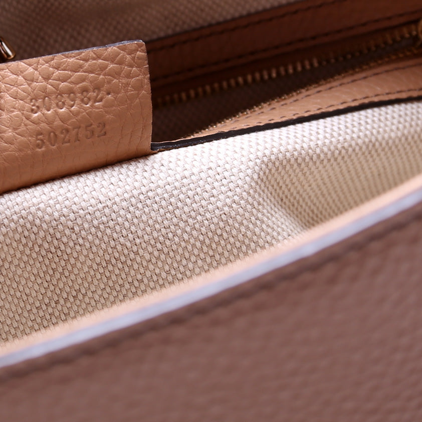 308982 Soho Leather Shoulder Medium