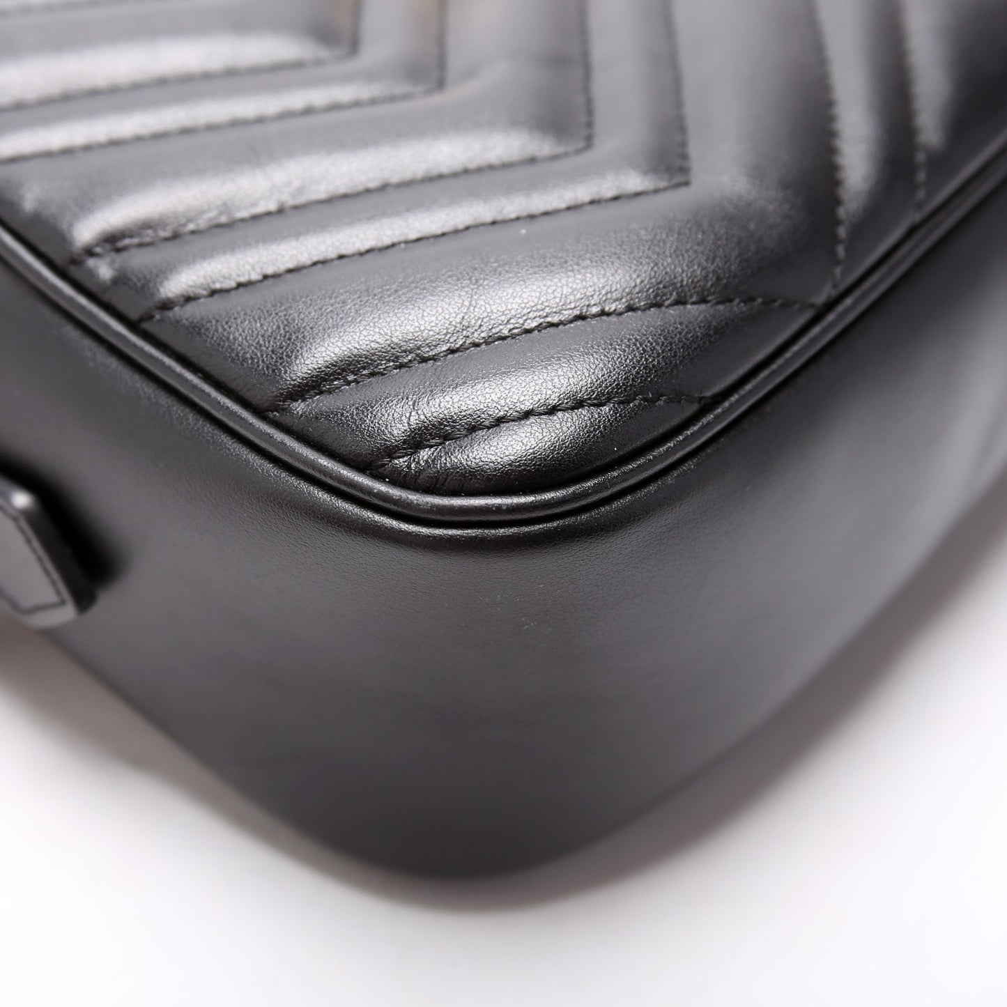 447632 Marmont Small Leather Camera
