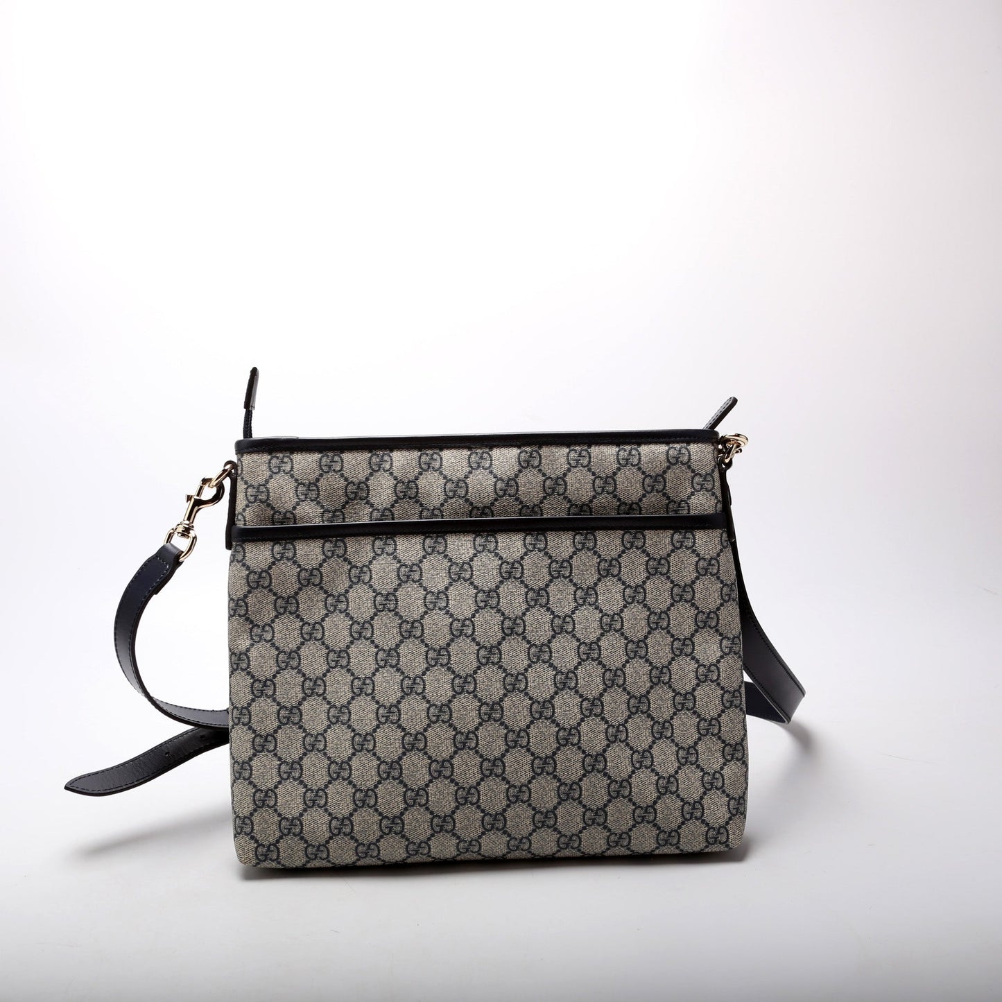 388924 GG Supreme Crossbody
