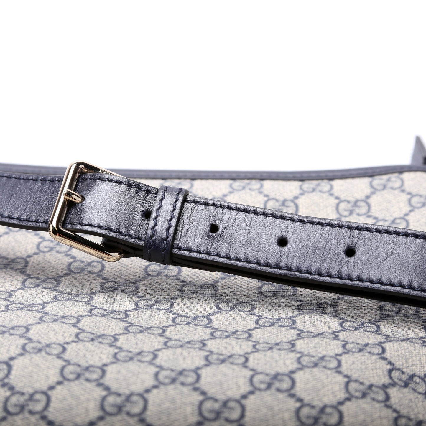 388924 GG Supreme Crossbody