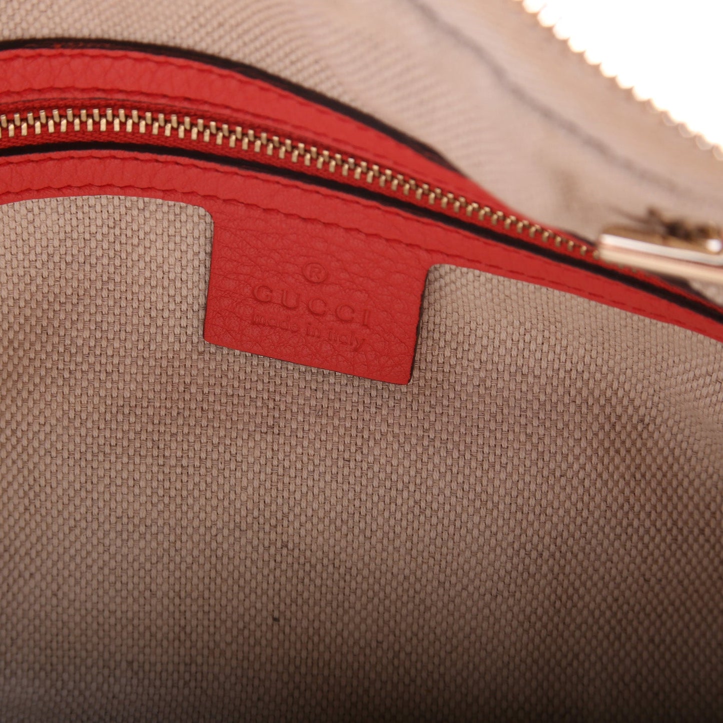 308982 Soho Leather Shoulder Medium