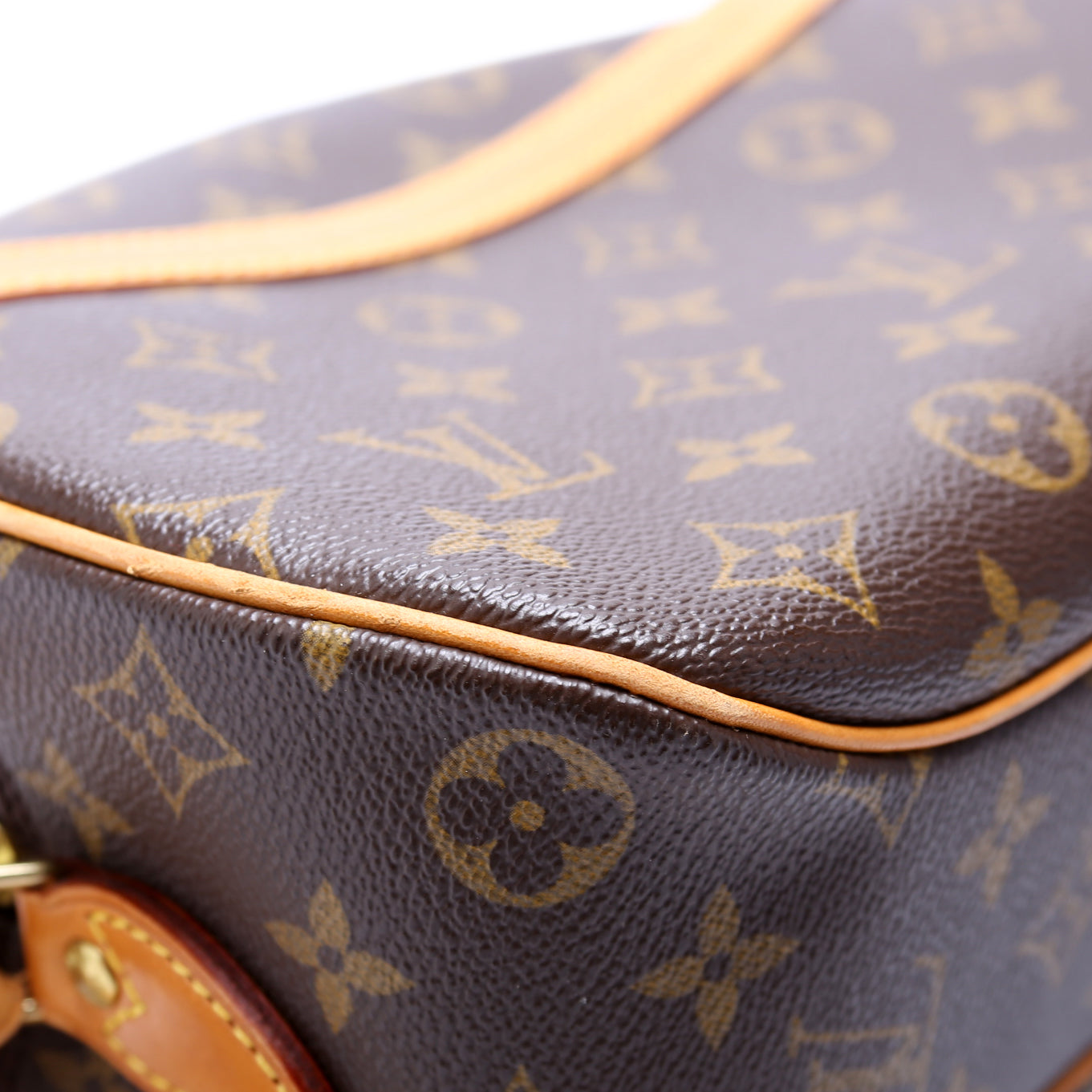 Blois Crossbody Monogram