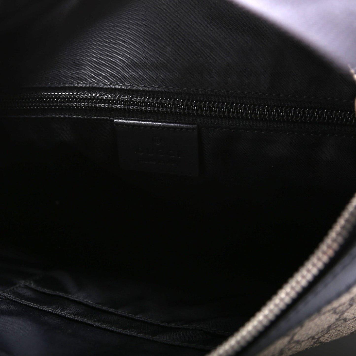 387111 GG Supreme Web Messenger