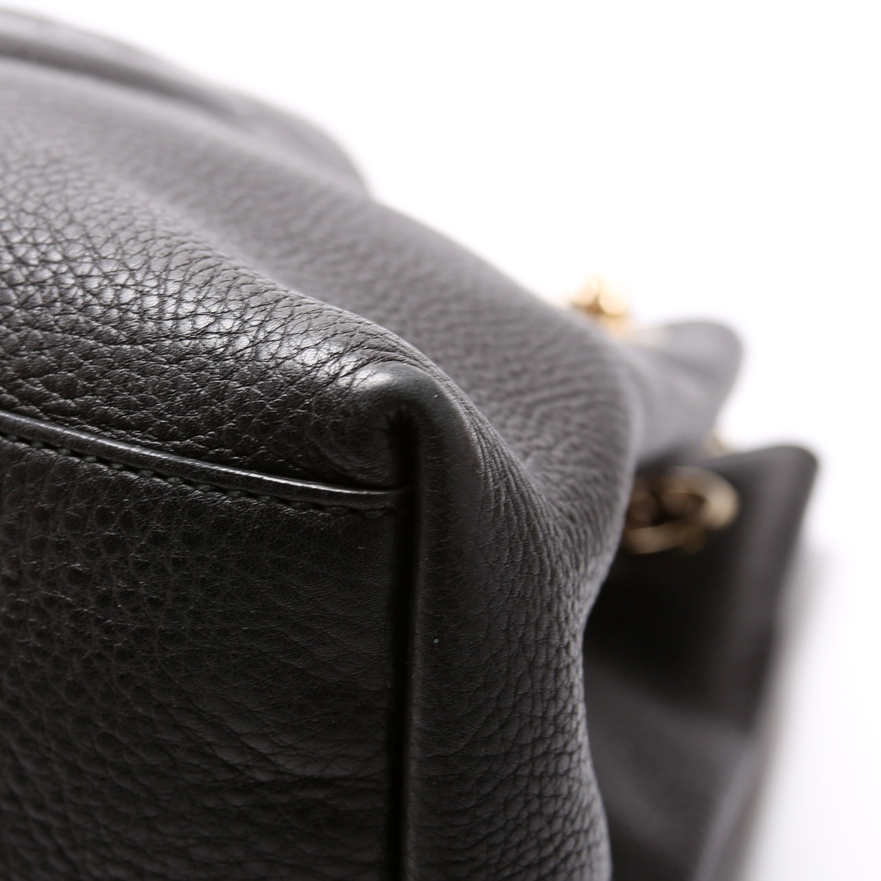 308982 Soho Leather Shoulder Medium