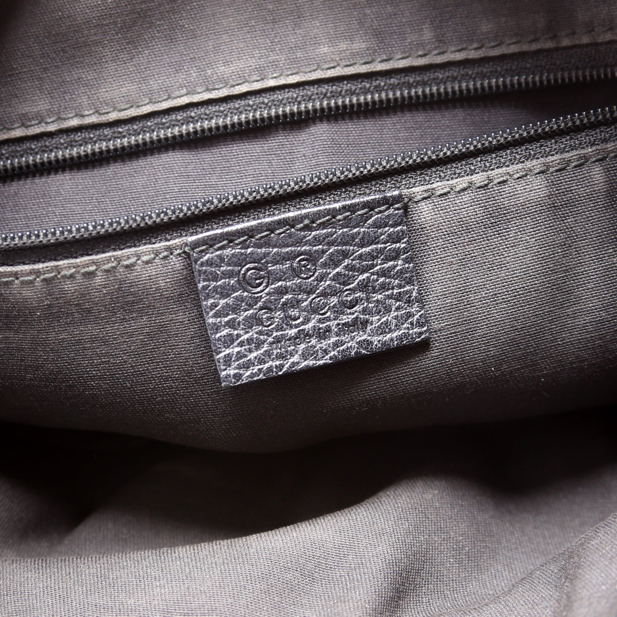 265691 Abbey Crossbody