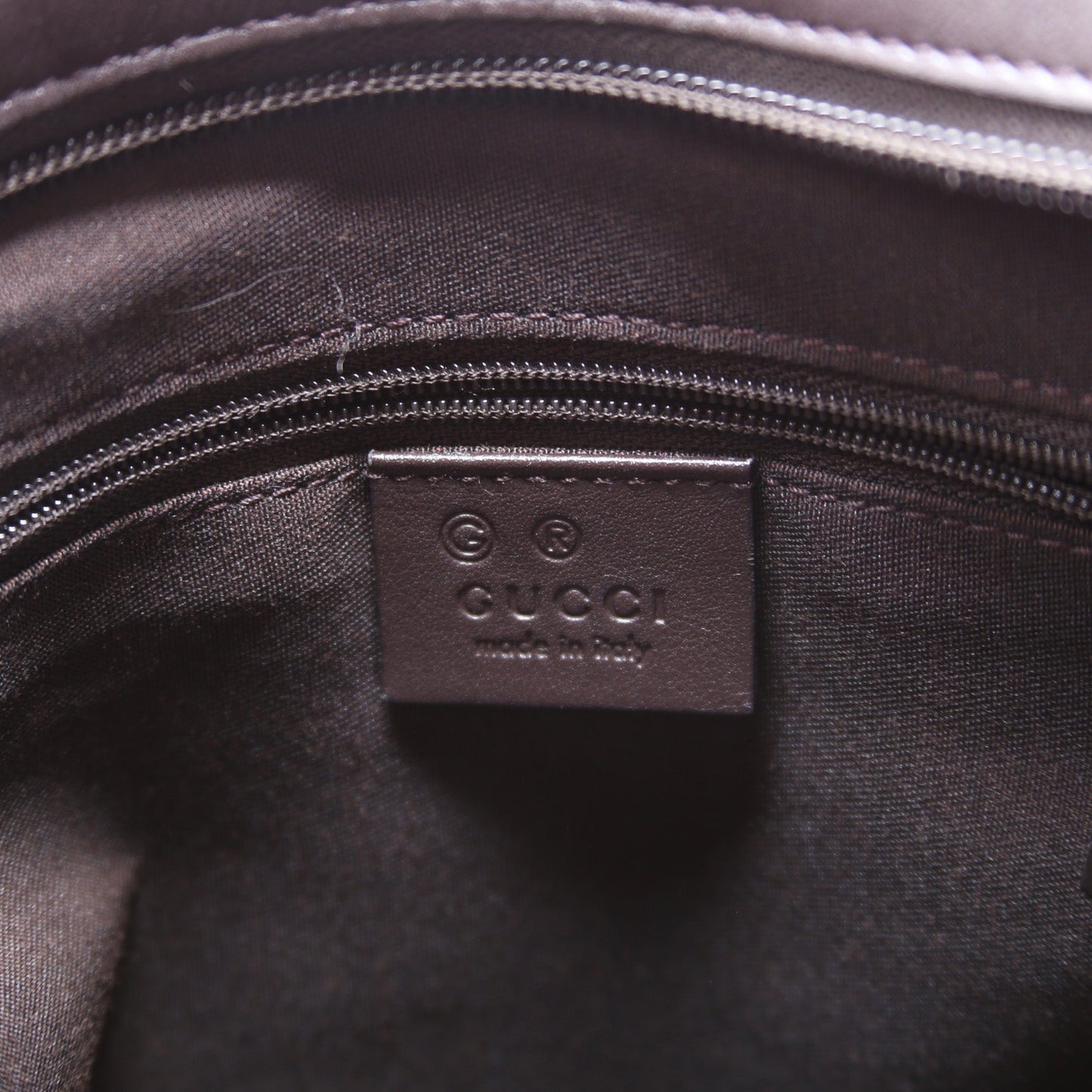 388924 GG Supreme Crossbody (A)