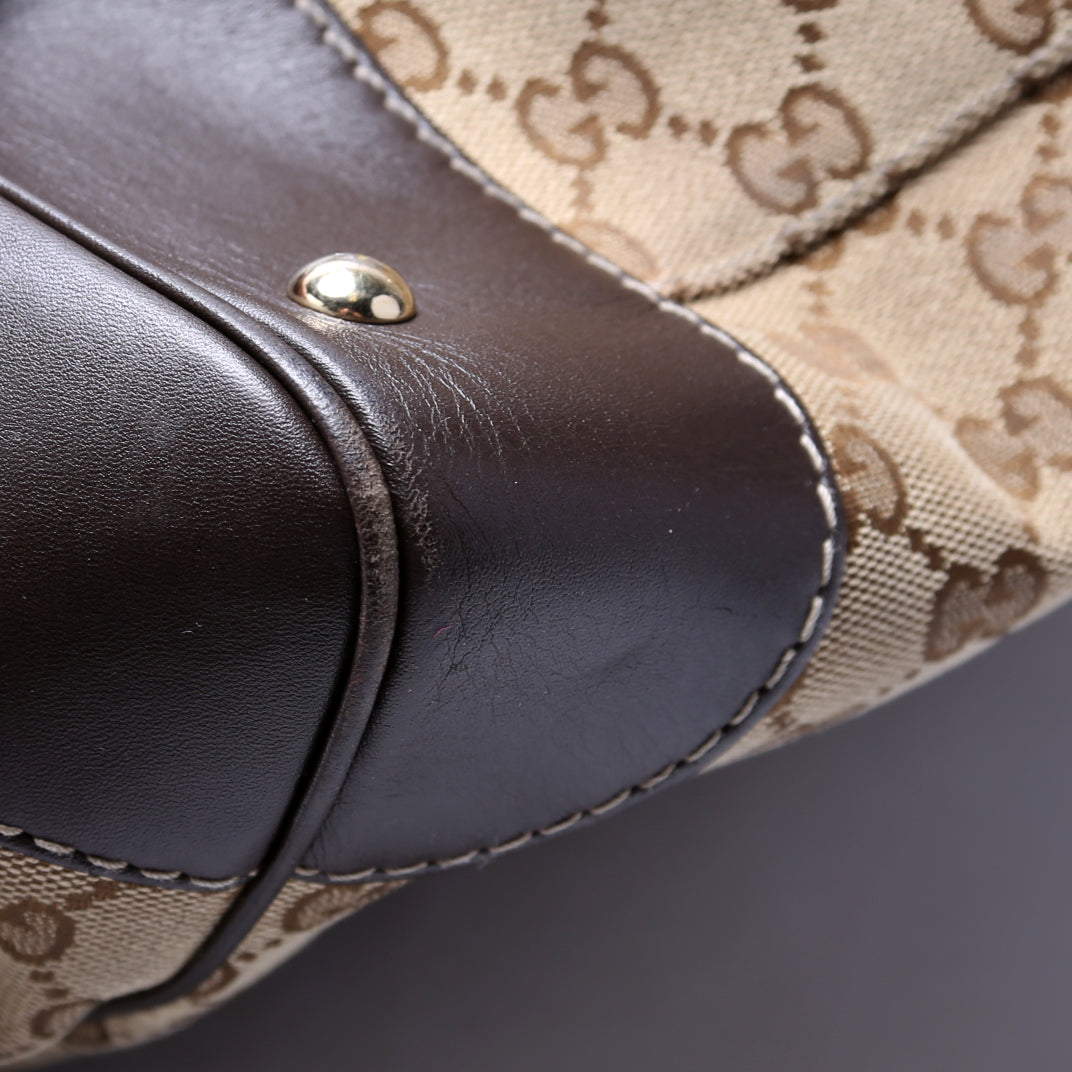 257061 GG Canvas Mayfair Medium Tote