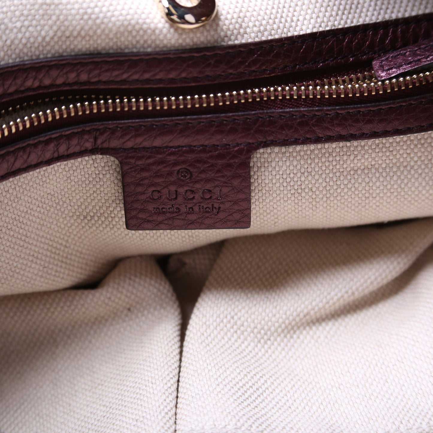 308982 Soho Leather Shoulder Medium