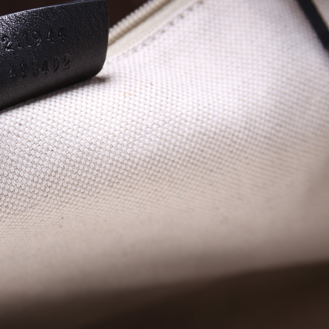 211944 Sukey GG Leather Medium