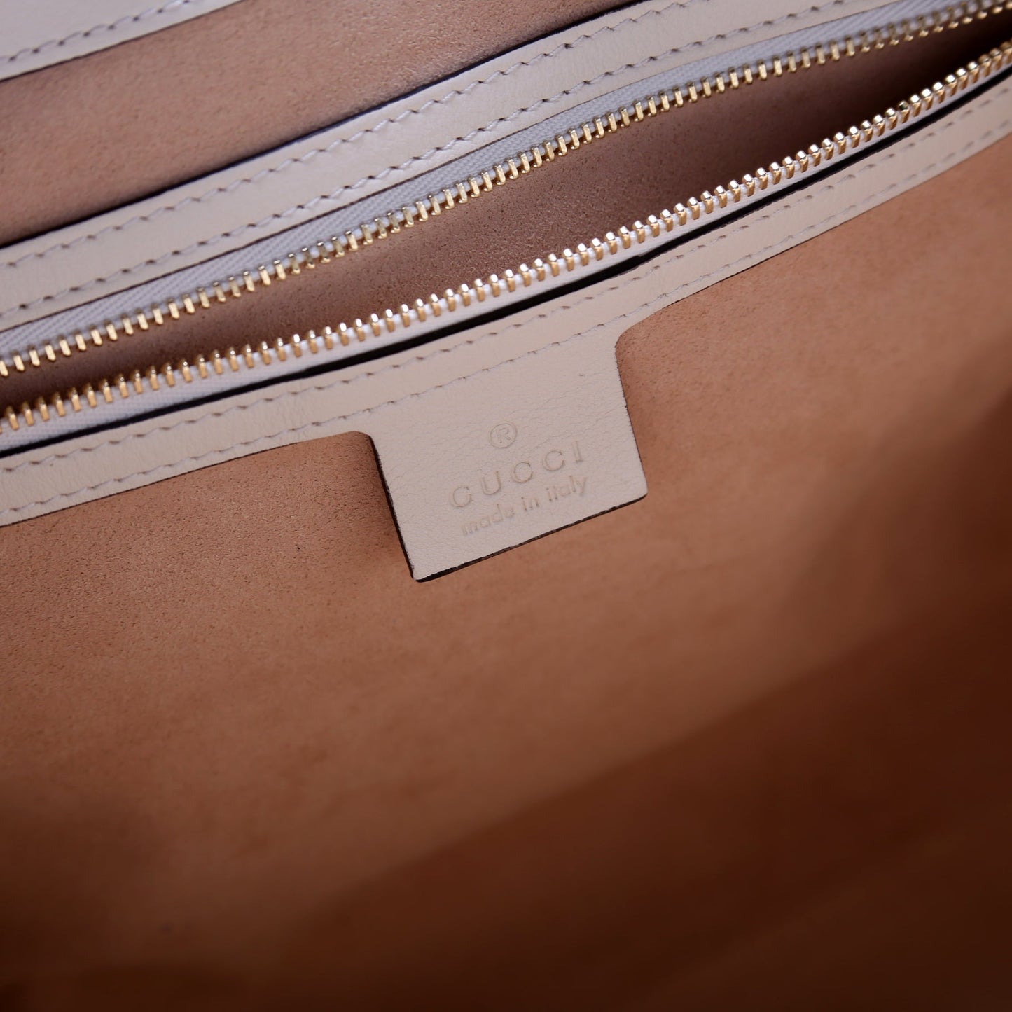 479197 Padlock GG Bees Shoulder Medium Cream
