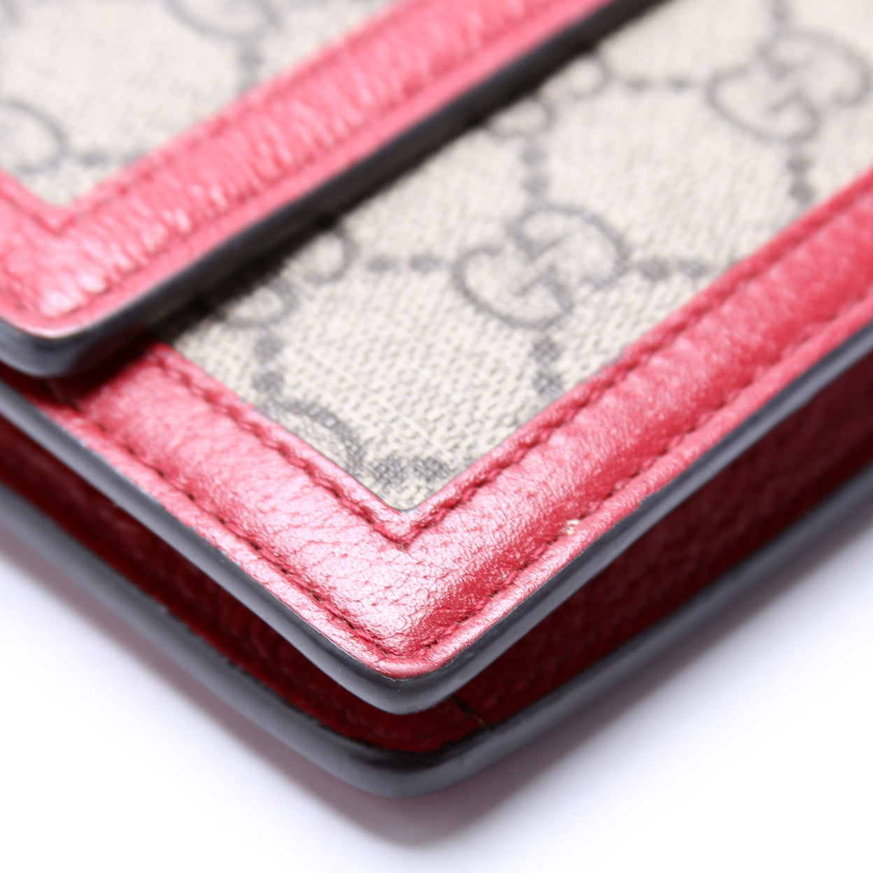 476079 Queen Margaret WOC Red