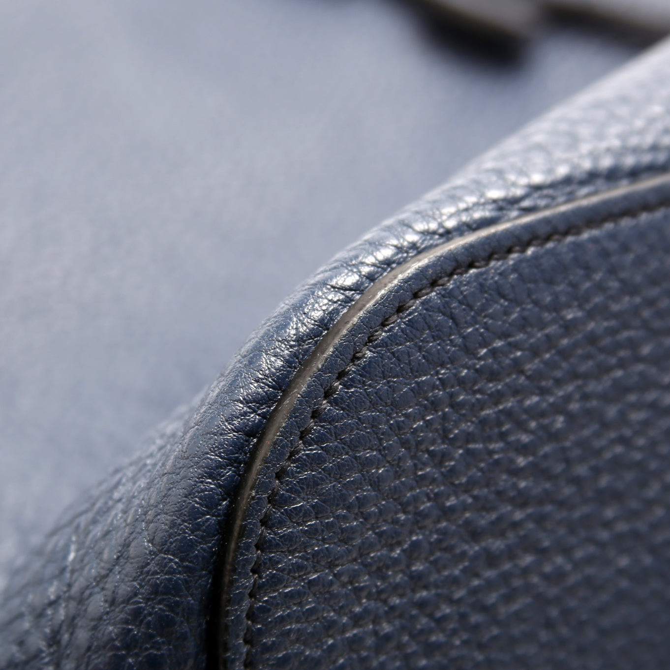1BE018 Vitello Daino Bucket Bag Blue